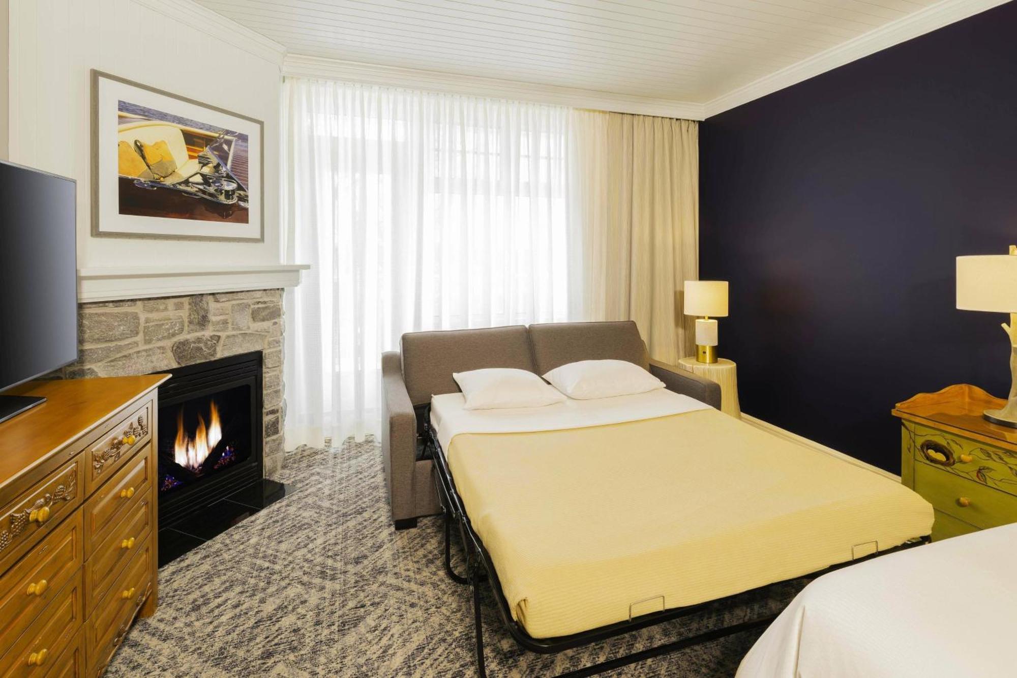 Studio 1 King, Sofa Bed, Non Lake view, Fireplace