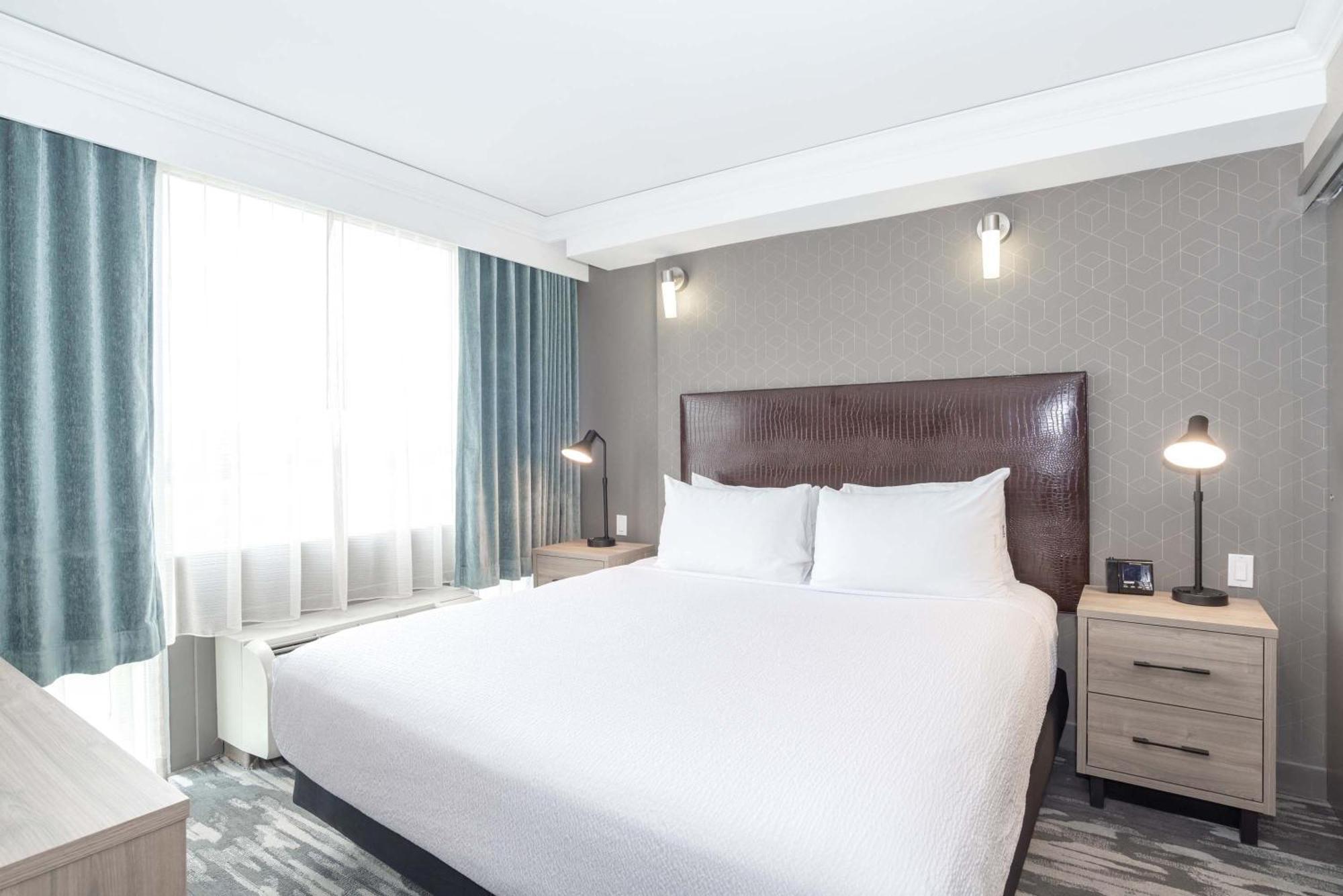 Standard Suite, 1 King Bed, Kitchenette,1593647680:JPEG