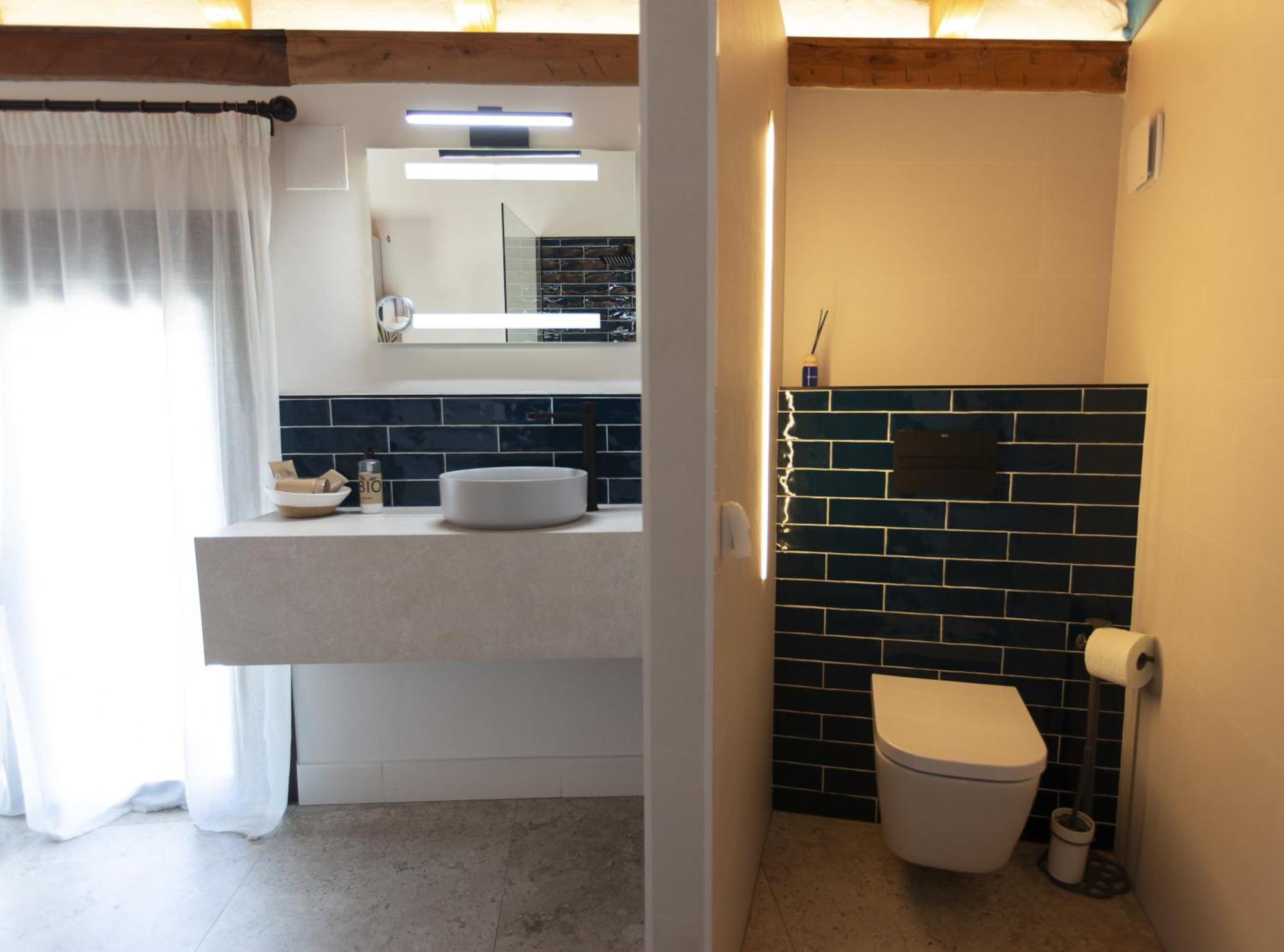 Deluxe Double Room Balcony Mountain View Bathtub