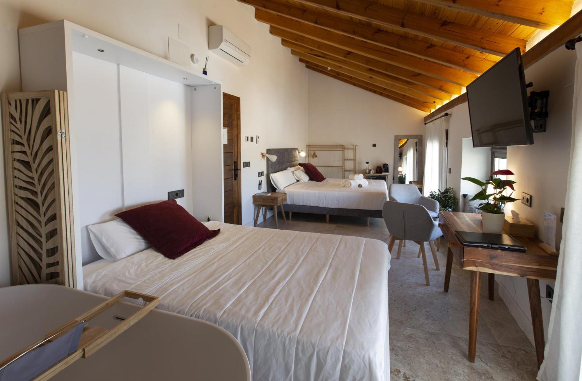 Deluxe Double Room Balcony Mountain View Bathtub