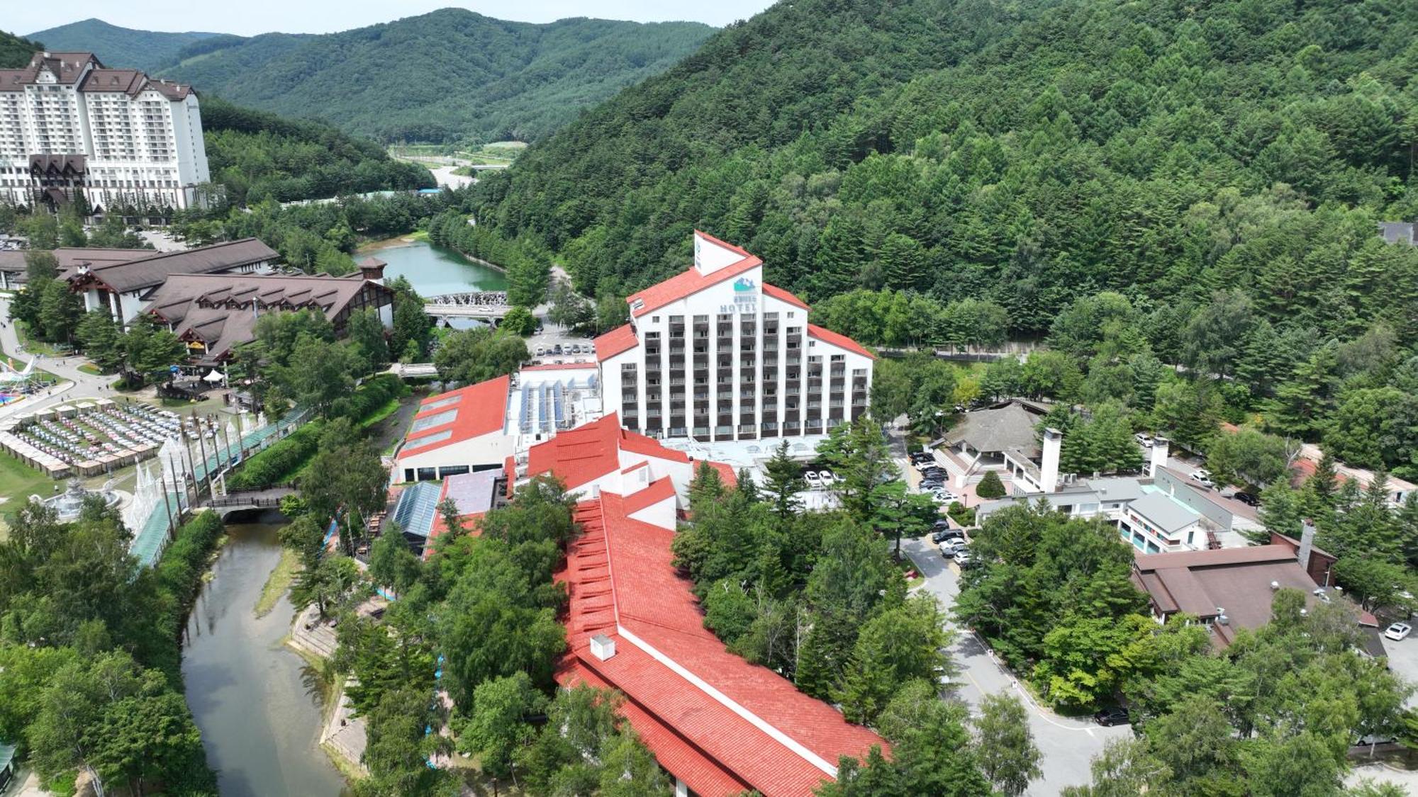 Deluxe Family Room Dragon Valley Hotel