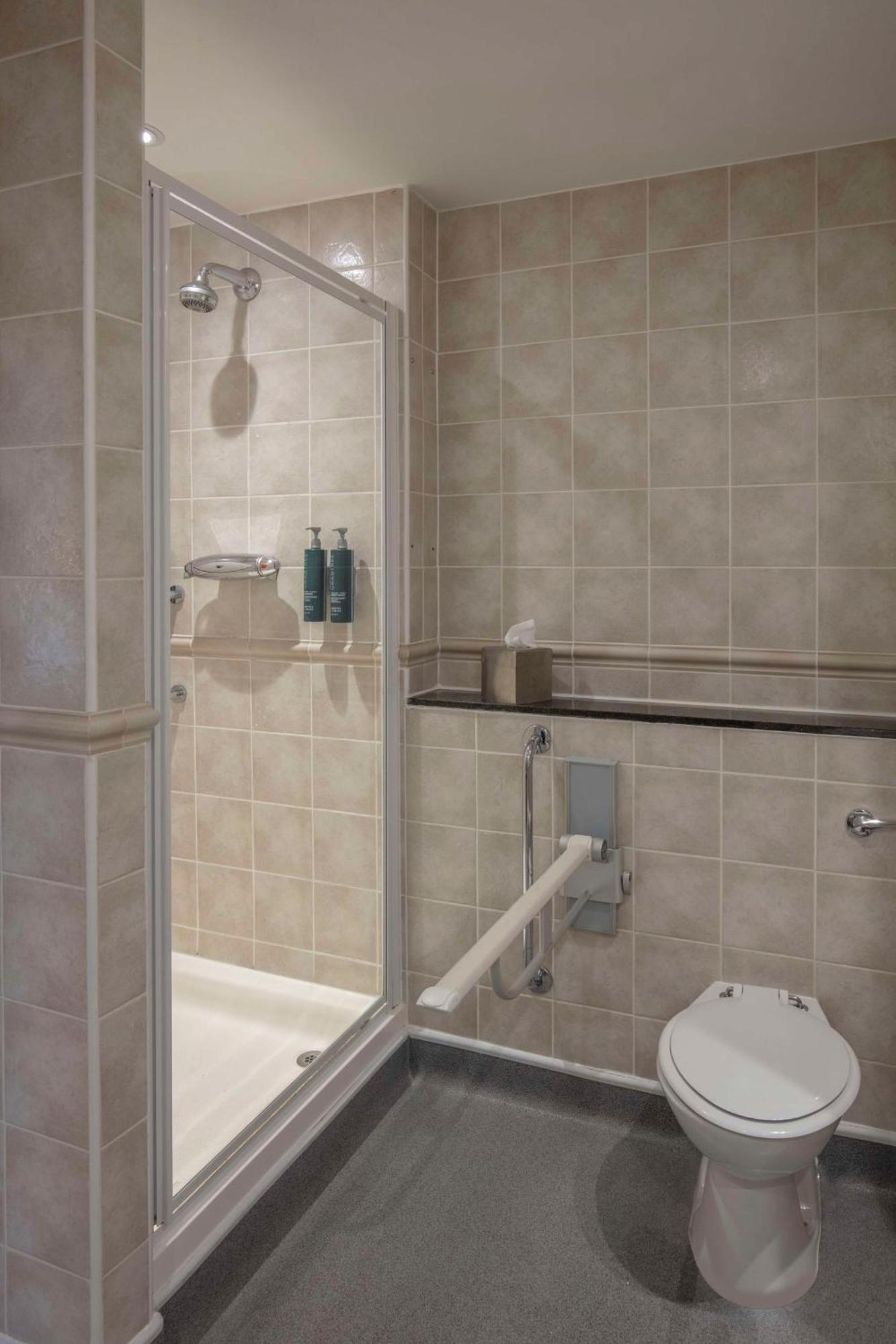 Classic Accessible Twin Room