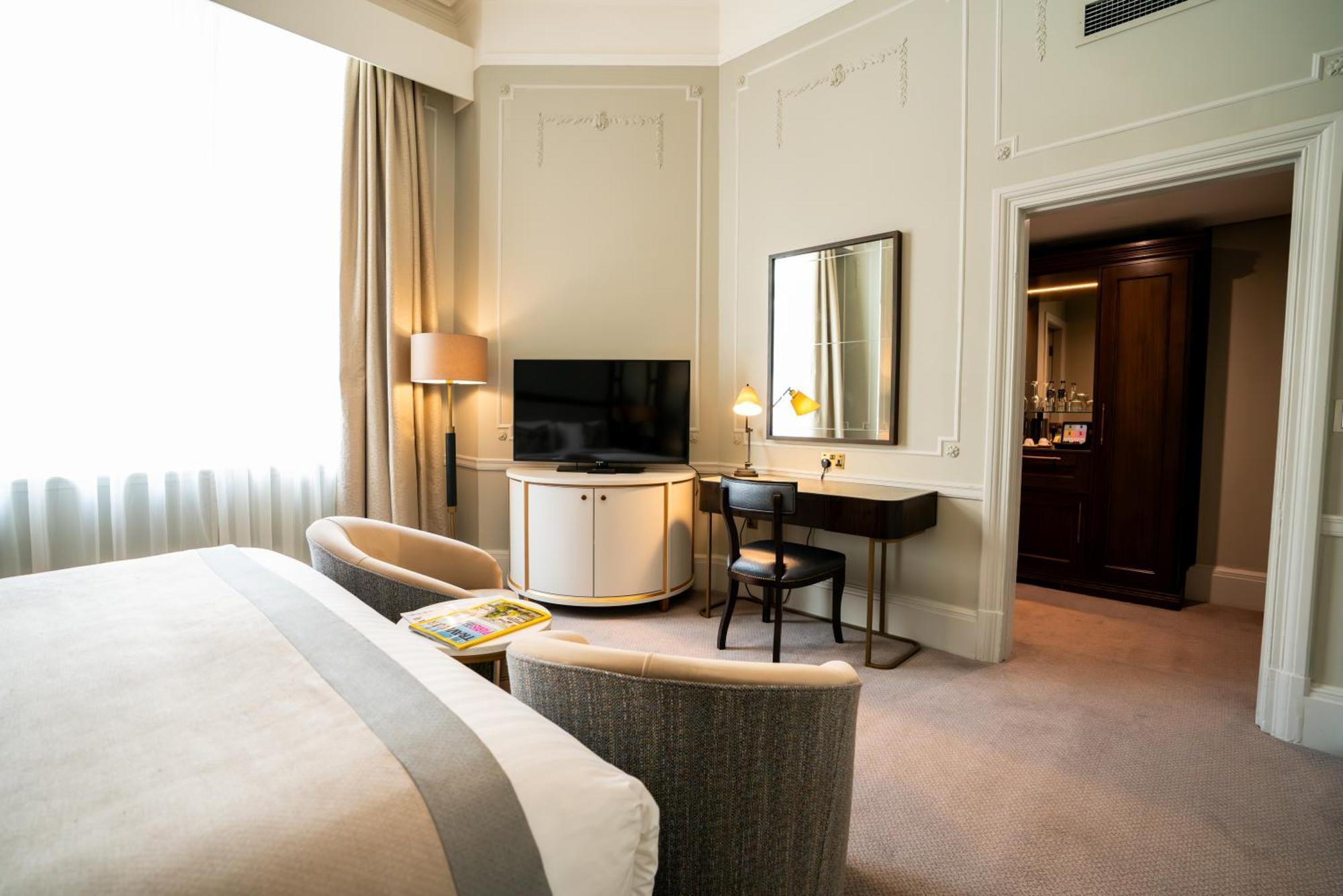 Deluxe King Room