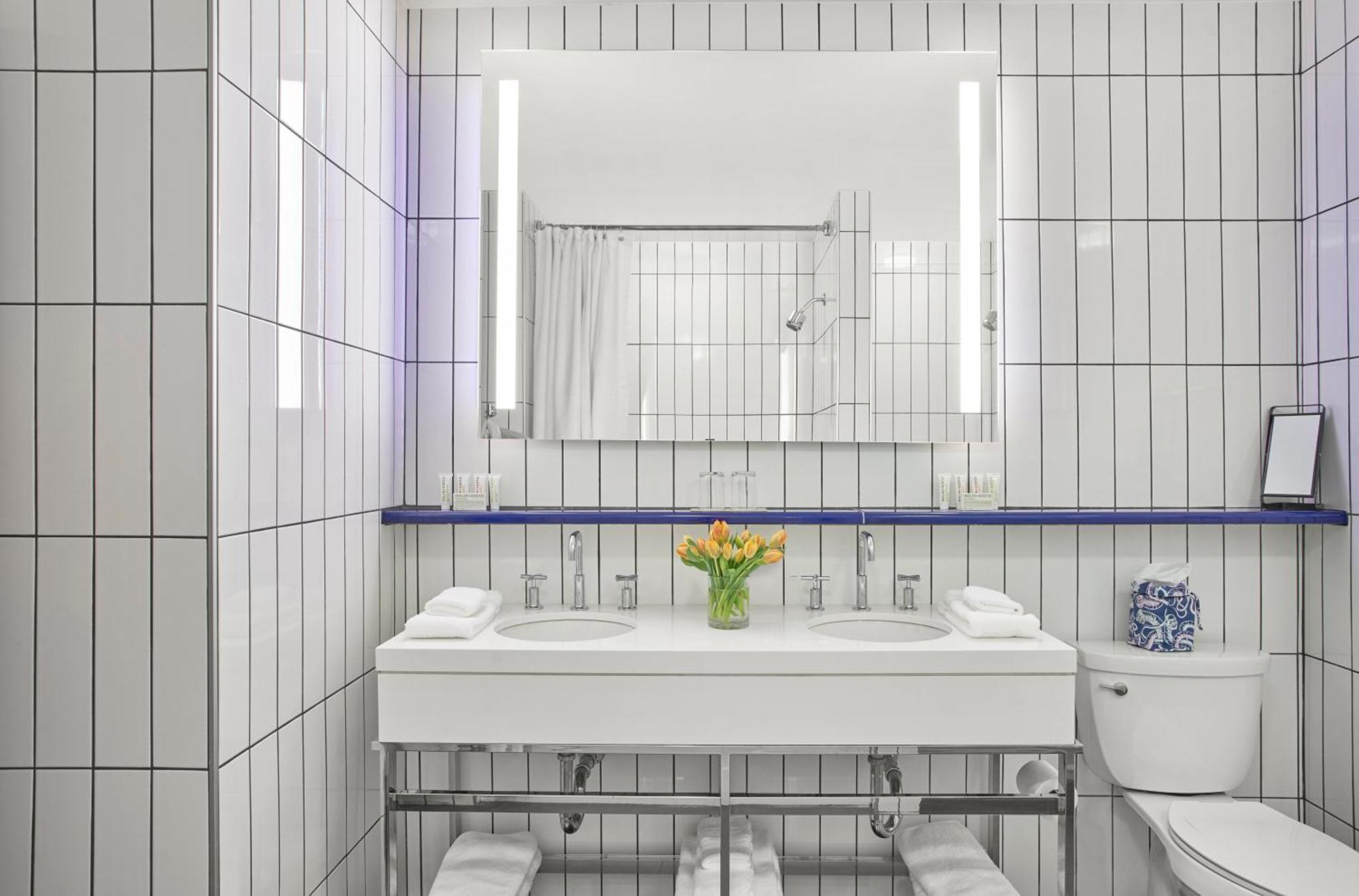 Corner Suite
