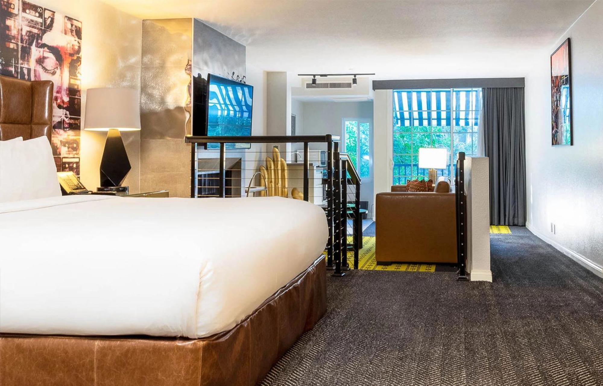 ADA Deluxe King Suite