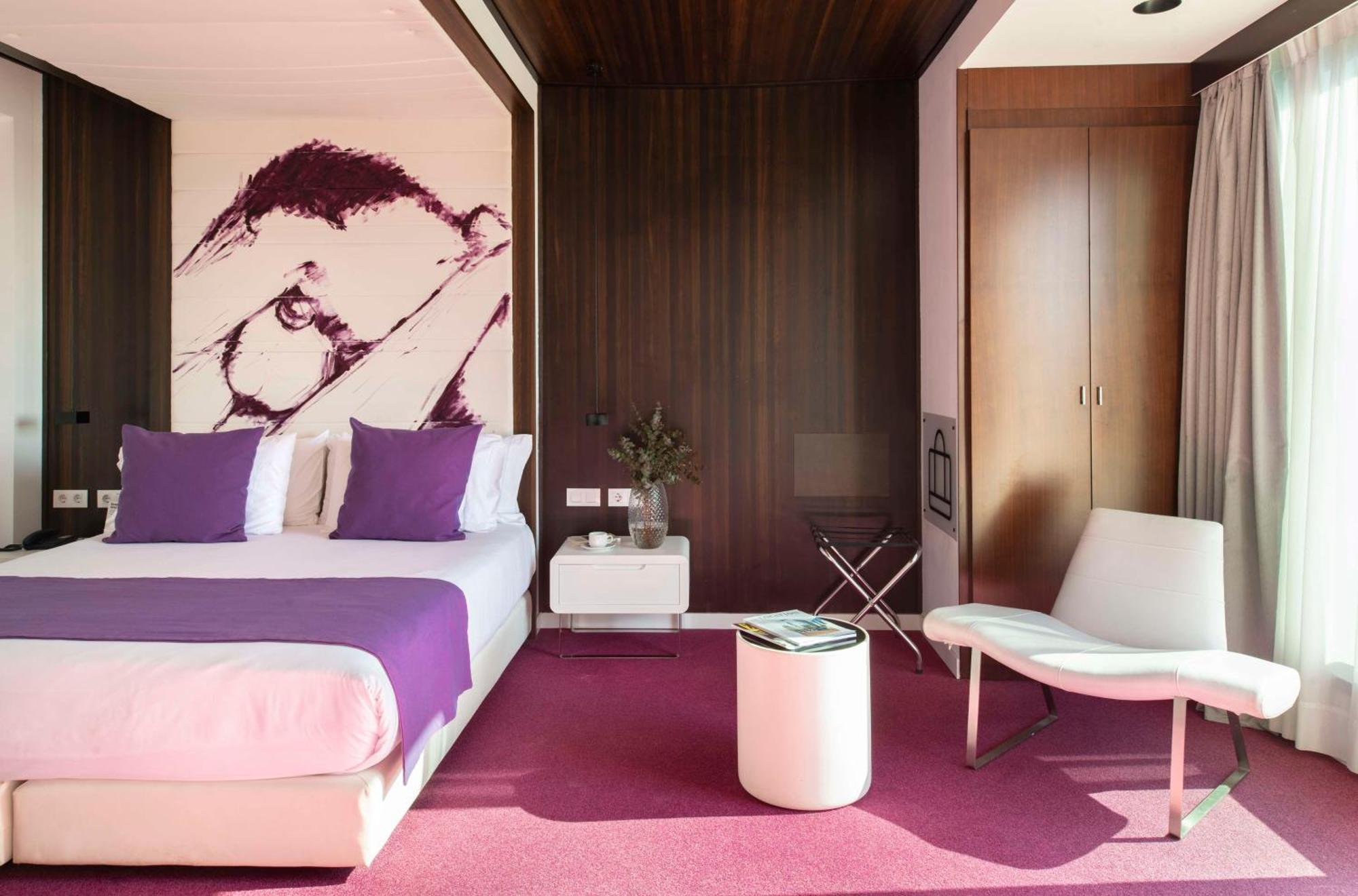 Suite with Private Pool,1596867796:JPEG