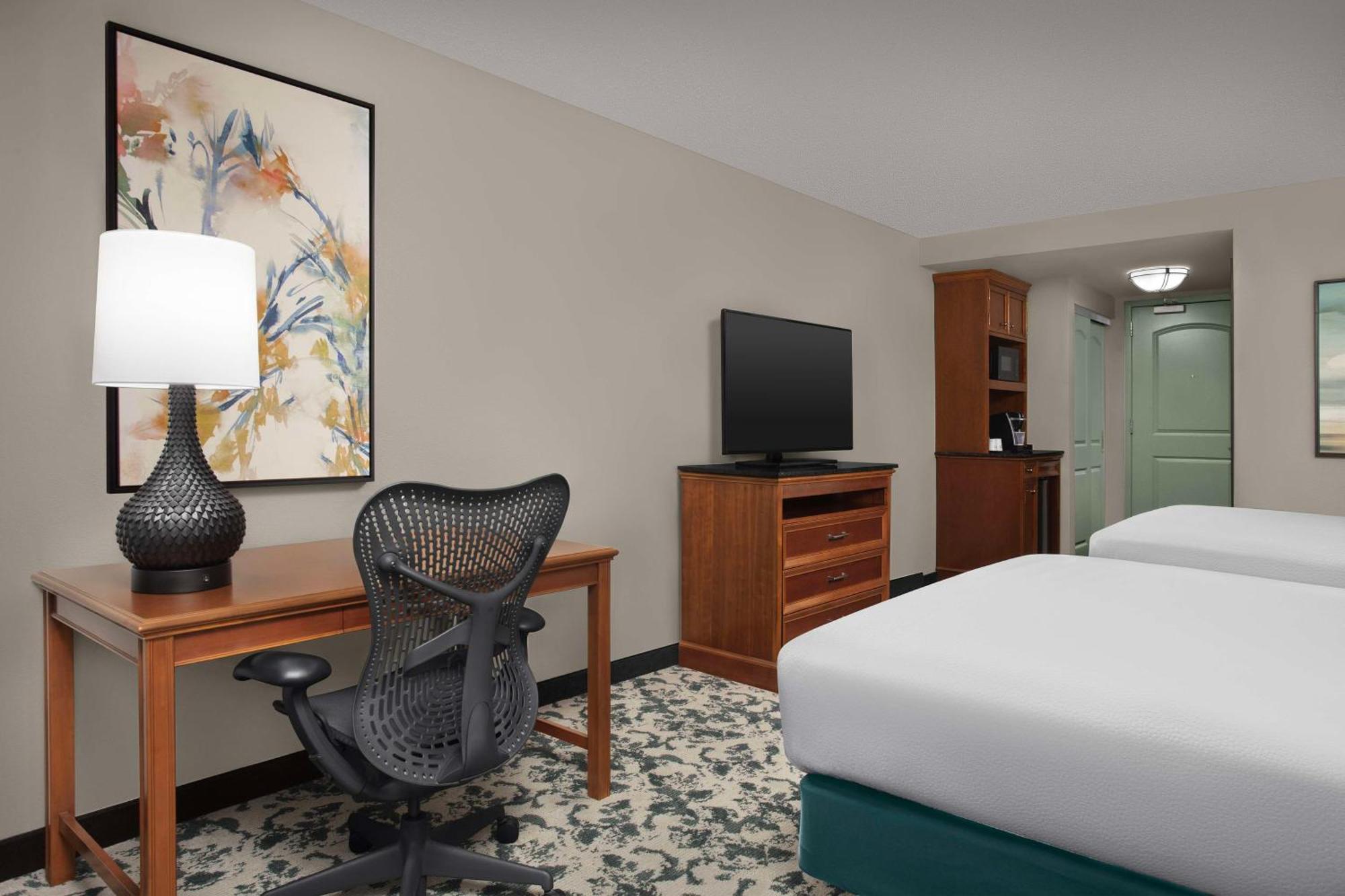 Queen Room Two Queen Beds Hearing Access