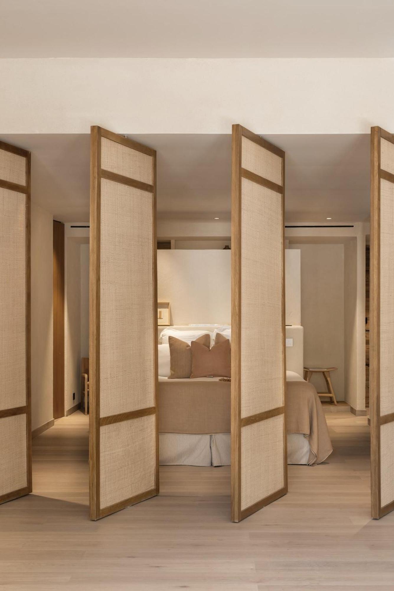 Deluxe Suite,1596871740:JPEG