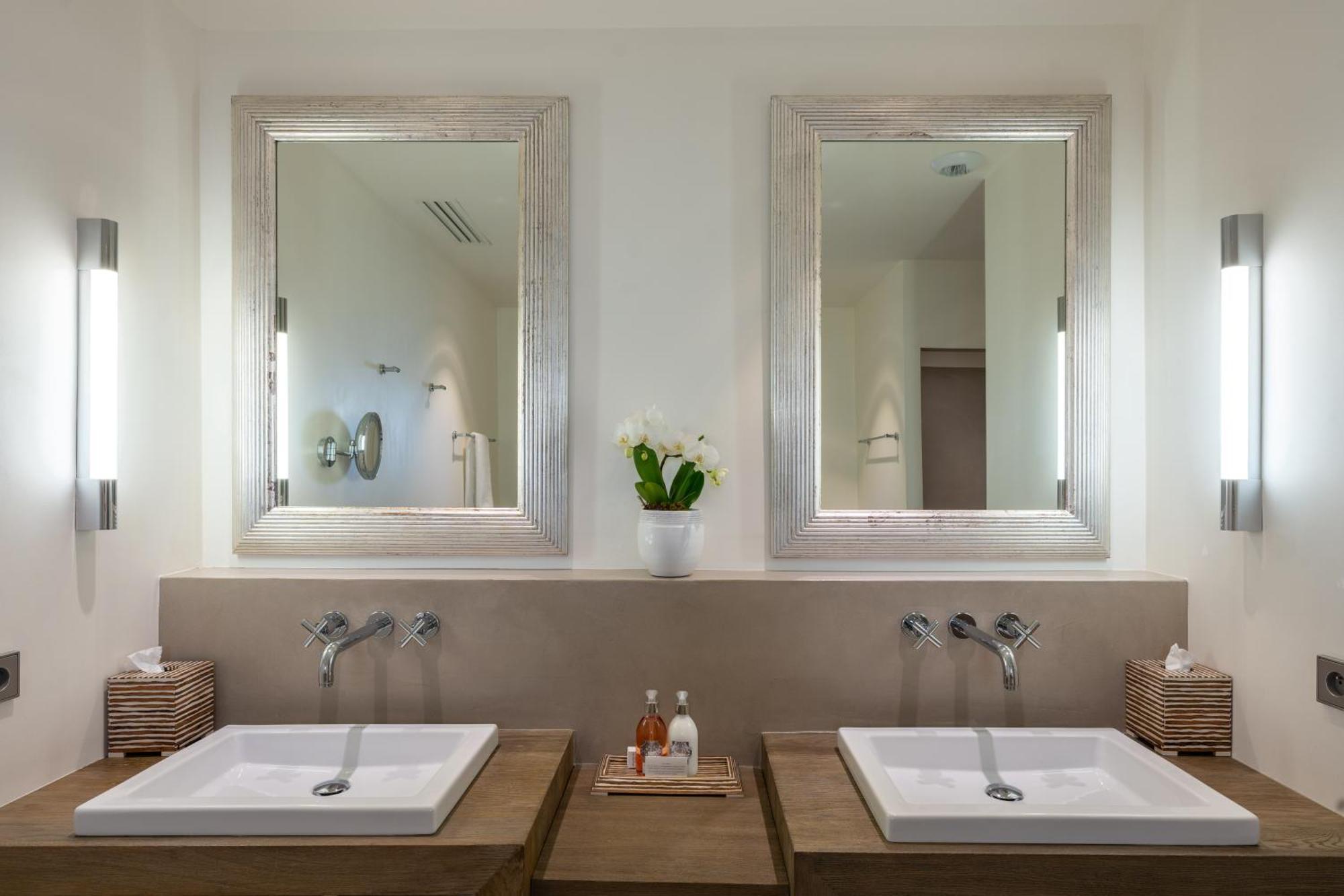 Junior Suite,1597549886:JPEG