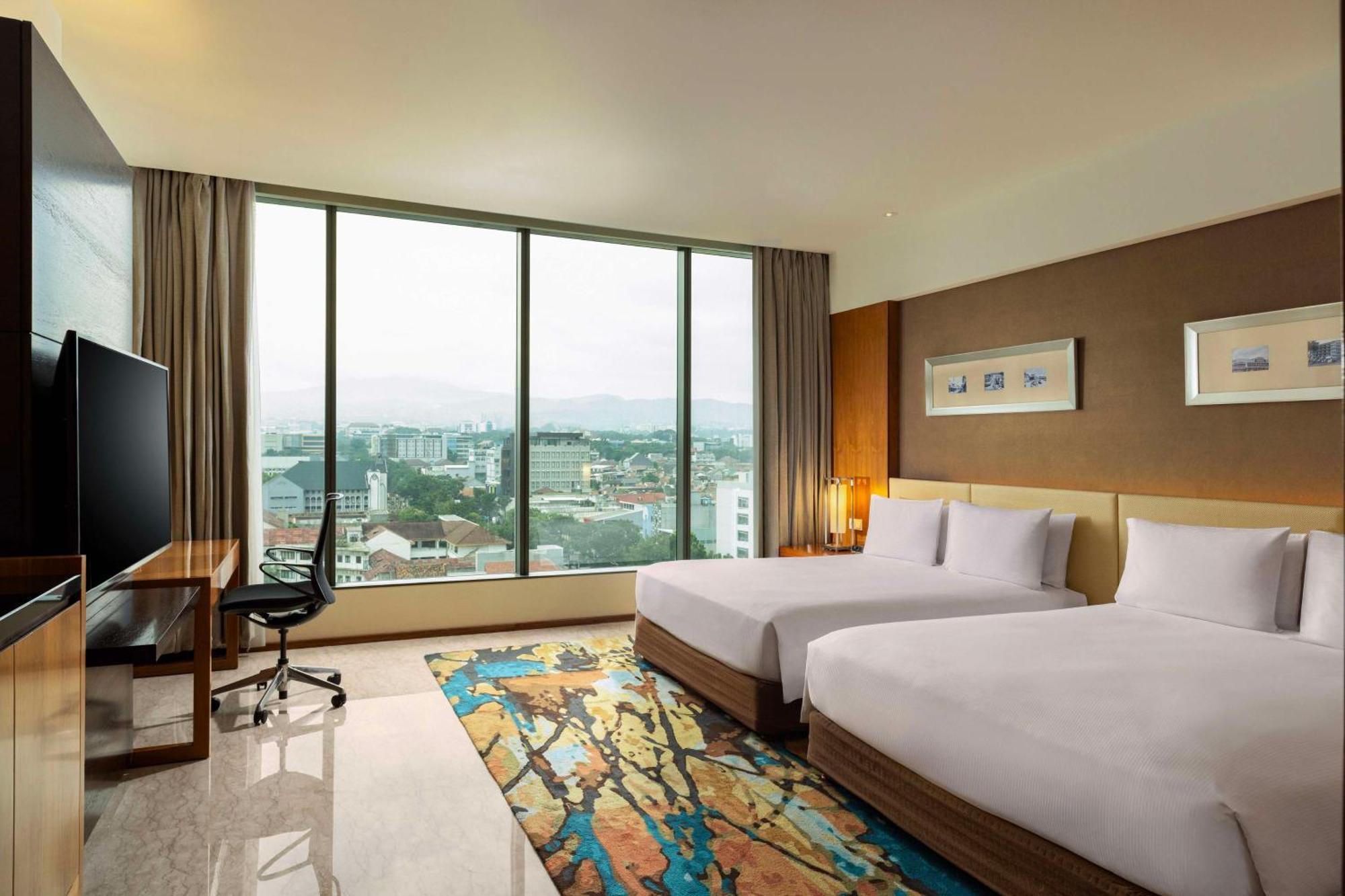 Queen Deluxe Room Panoramic View