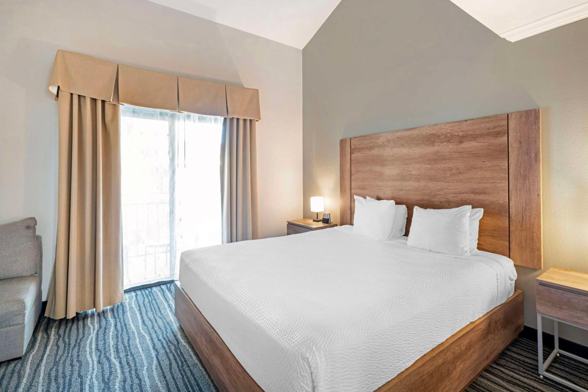 King Suite,1706295875:JPEG