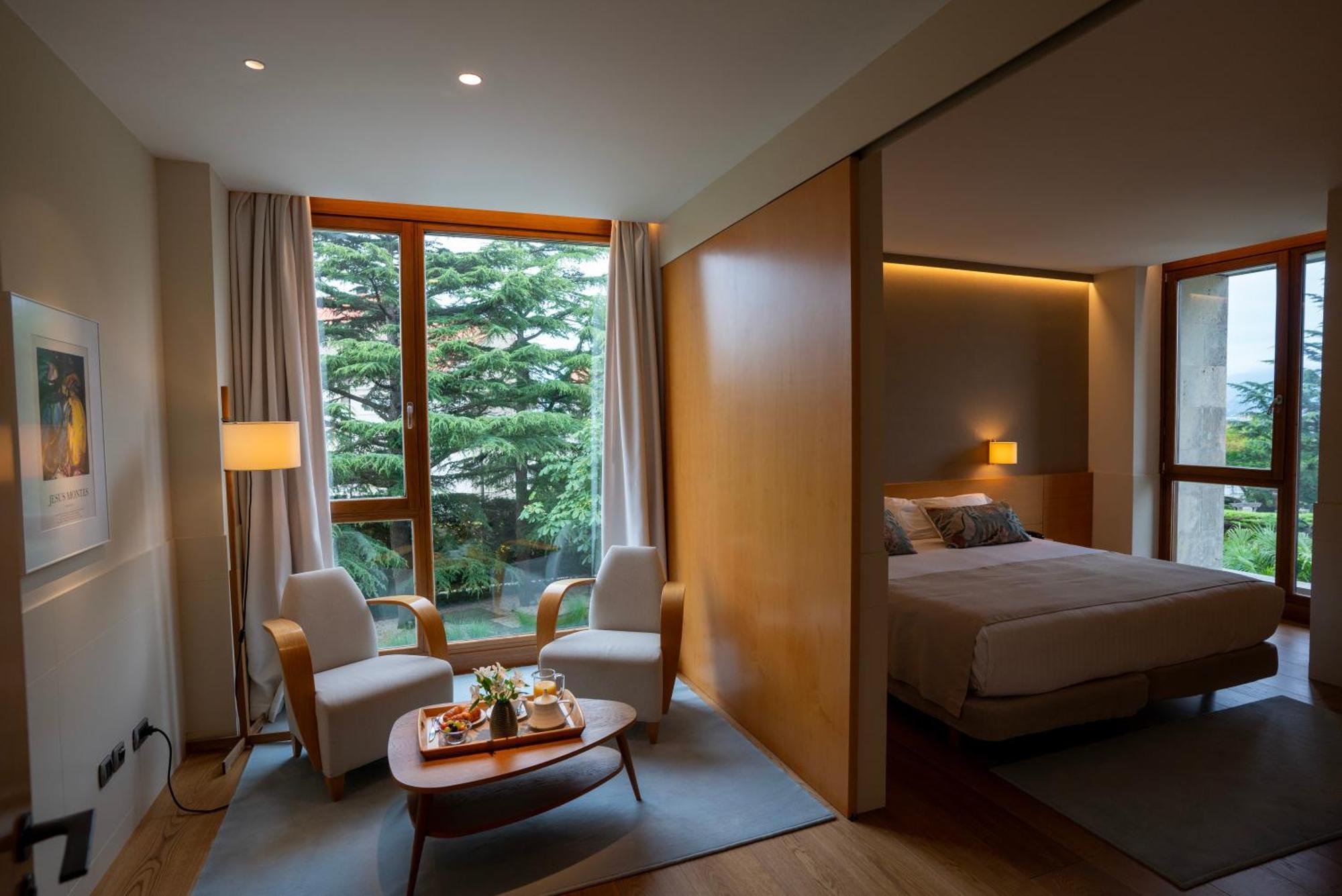 Junior Suite,1598890681:JPEG