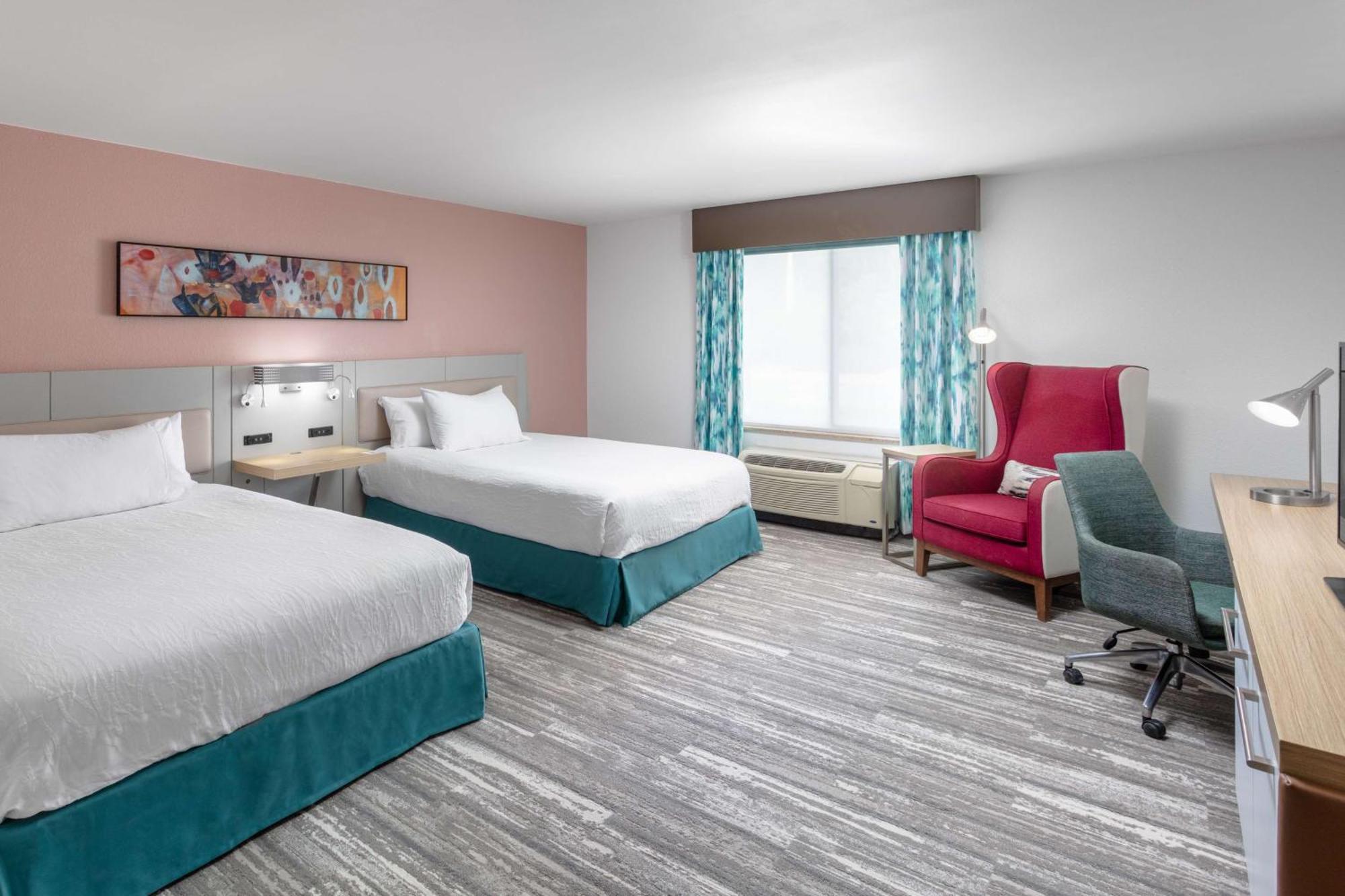 Queen Room Two Queen Beds Mobility Hearing Access