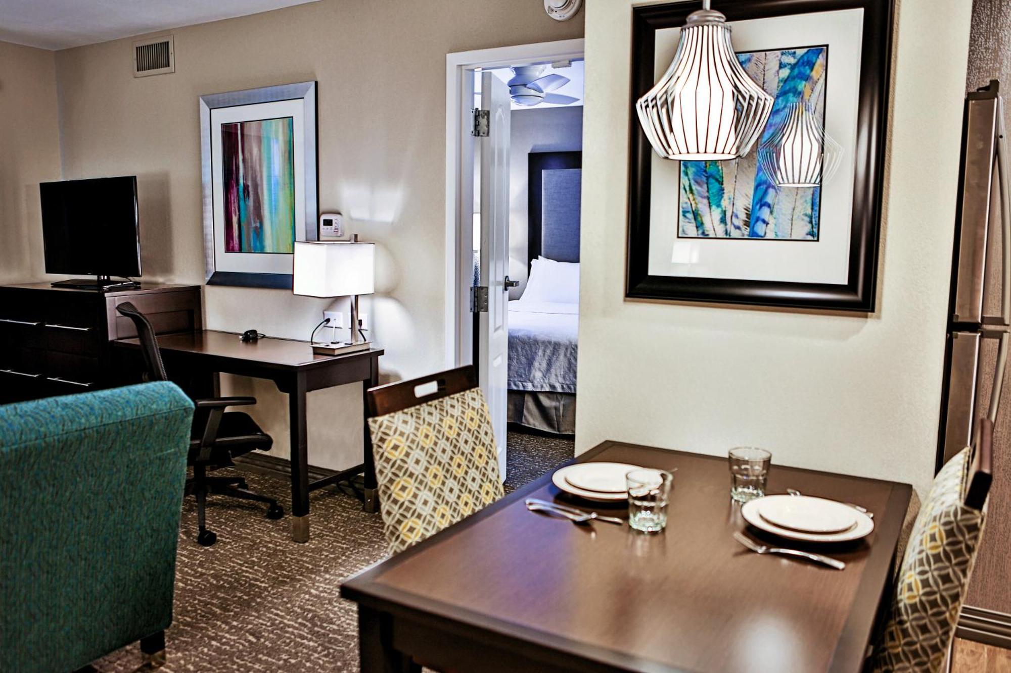 One-Bedroom King Suite Non-Smoking