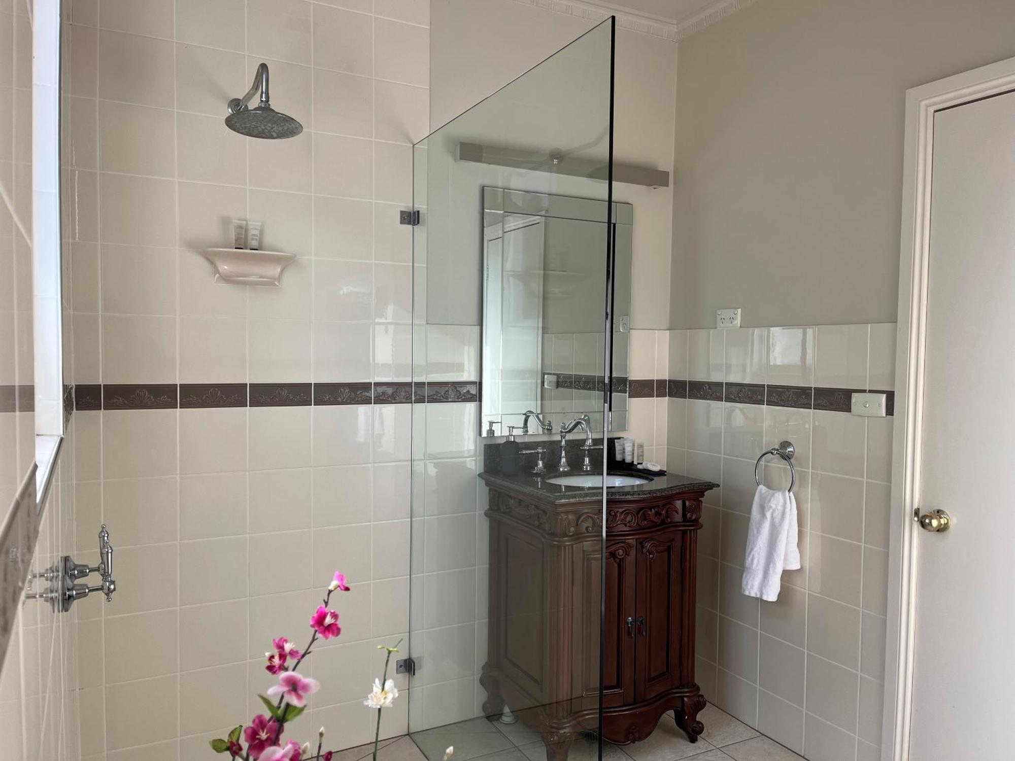 Family Room,1598907779:JPEG