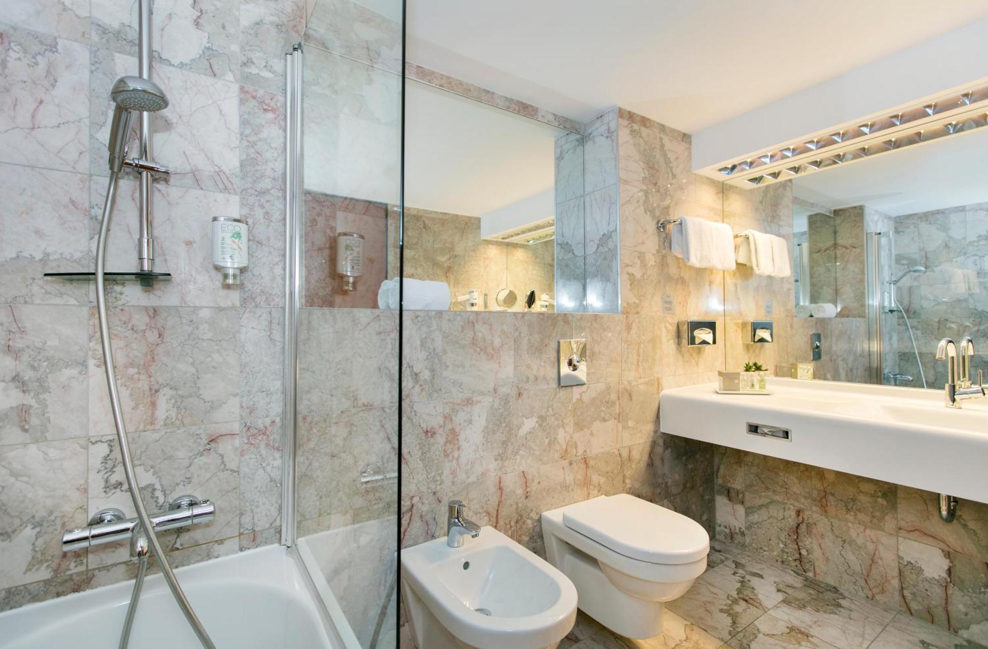 Junior Suite,1599641389:JPEG