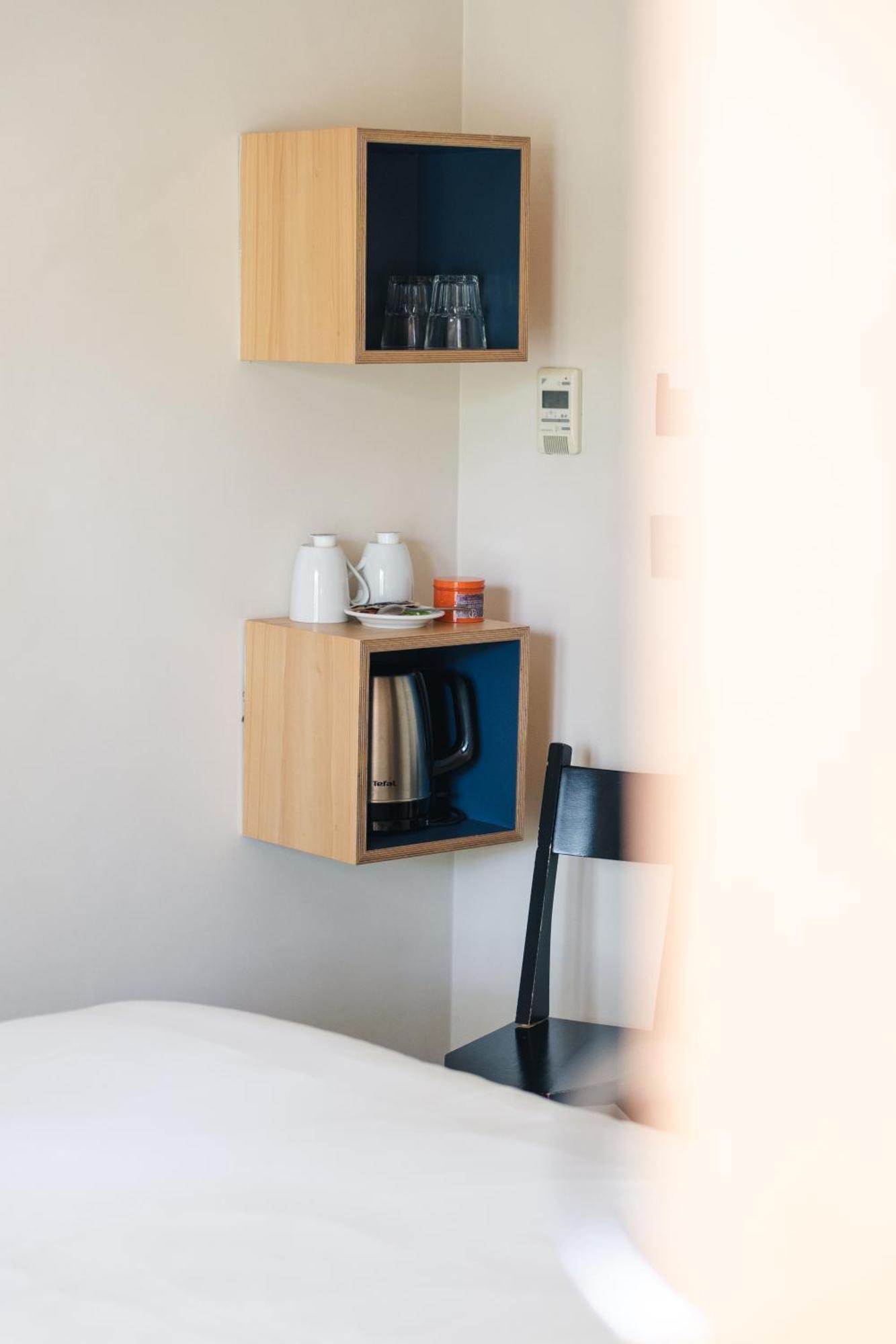 Cozy Double Room - with view on the Canal St Martin,1676742026:JPEG