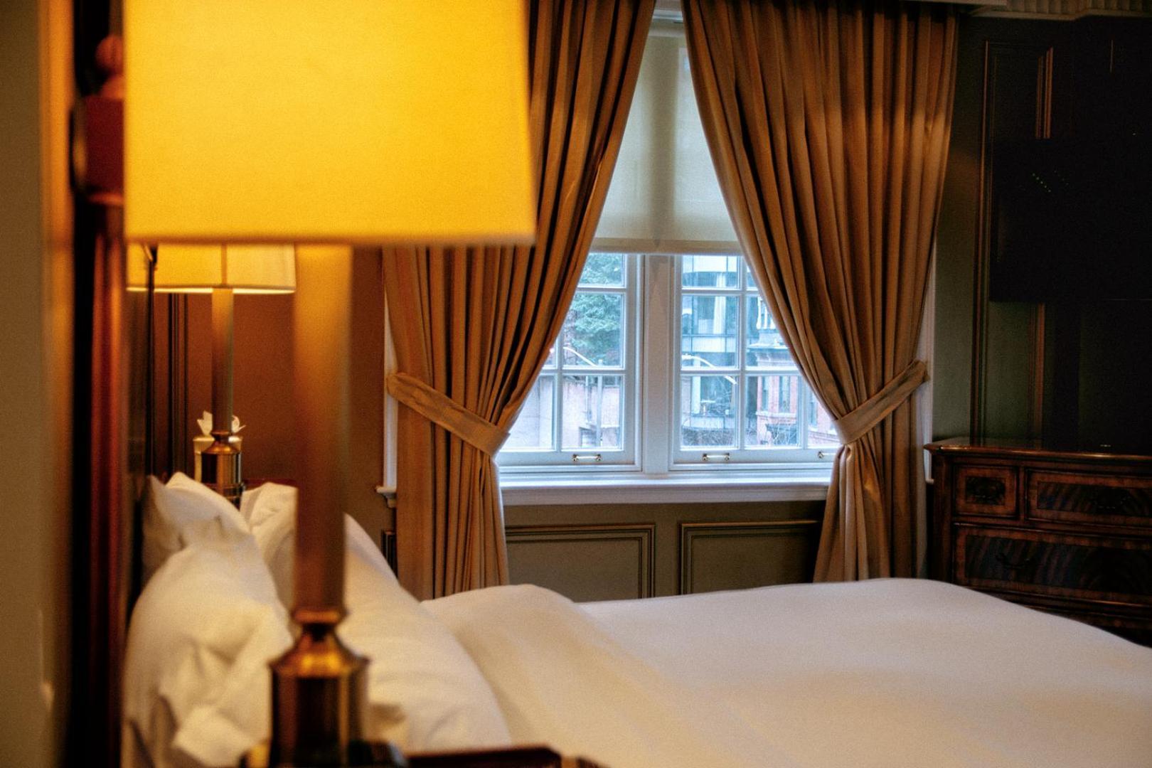 Corner One-Bedroom Suite