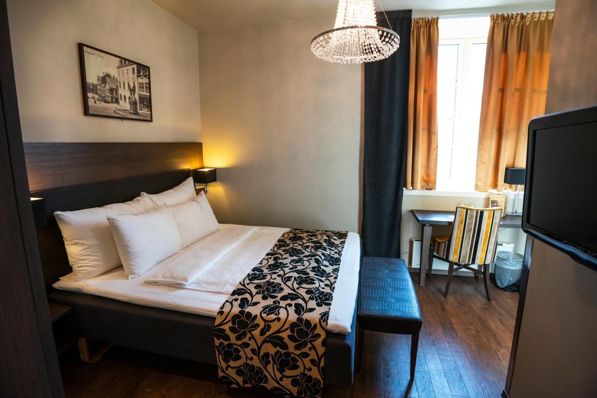 Standard Double Room,1746867921:JPEG