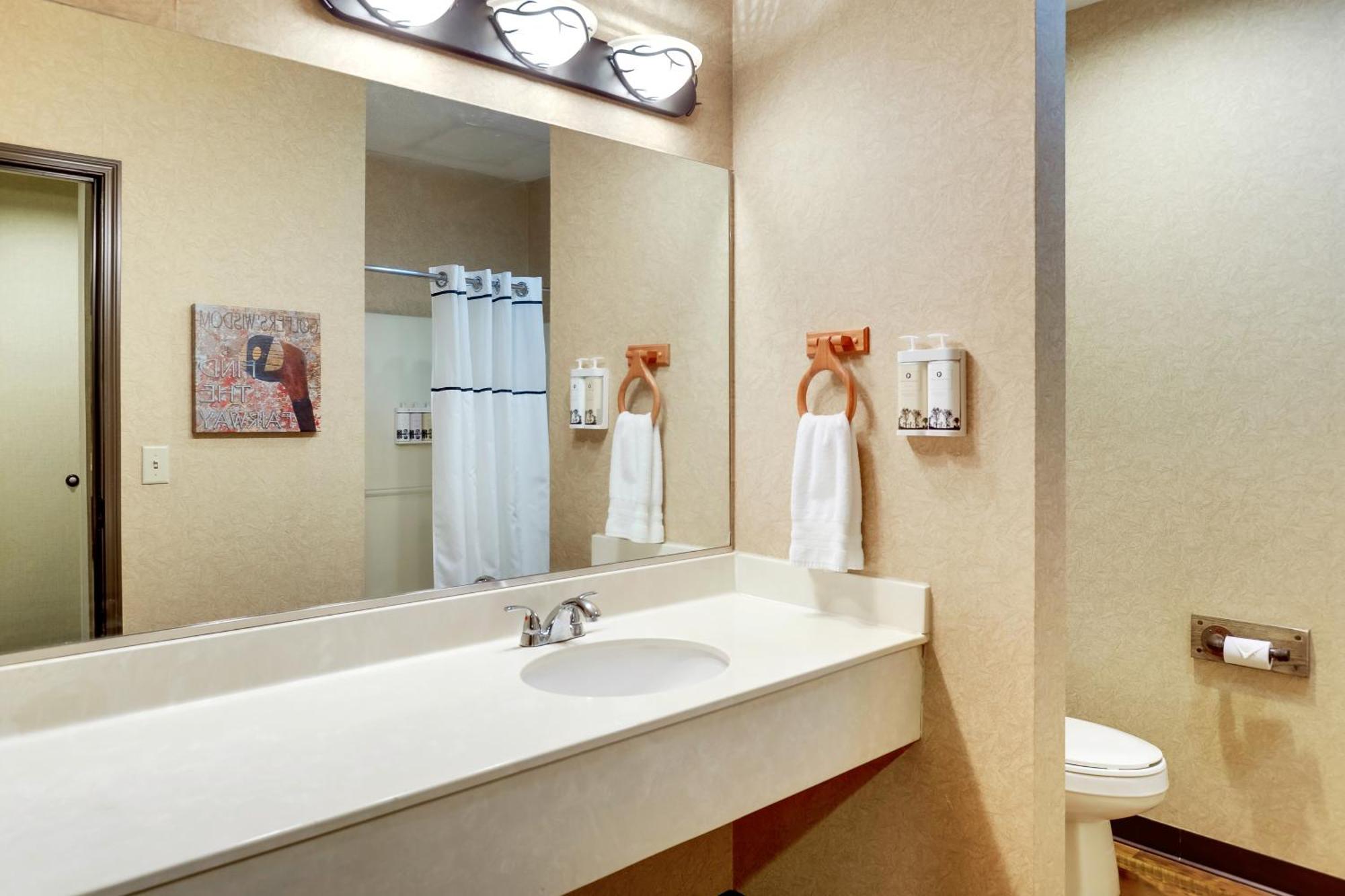 Suite with Hot Tub