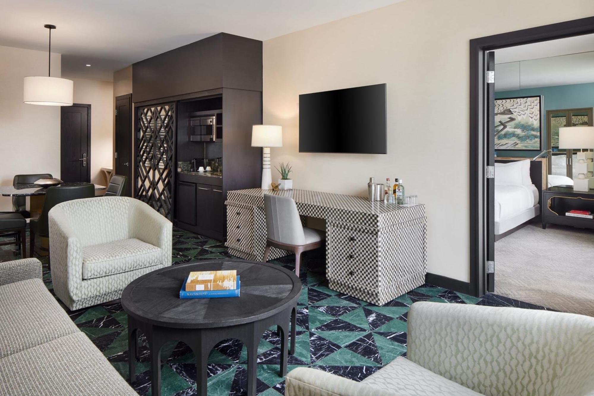 One-Bedroom Large Suite Sofa Bed