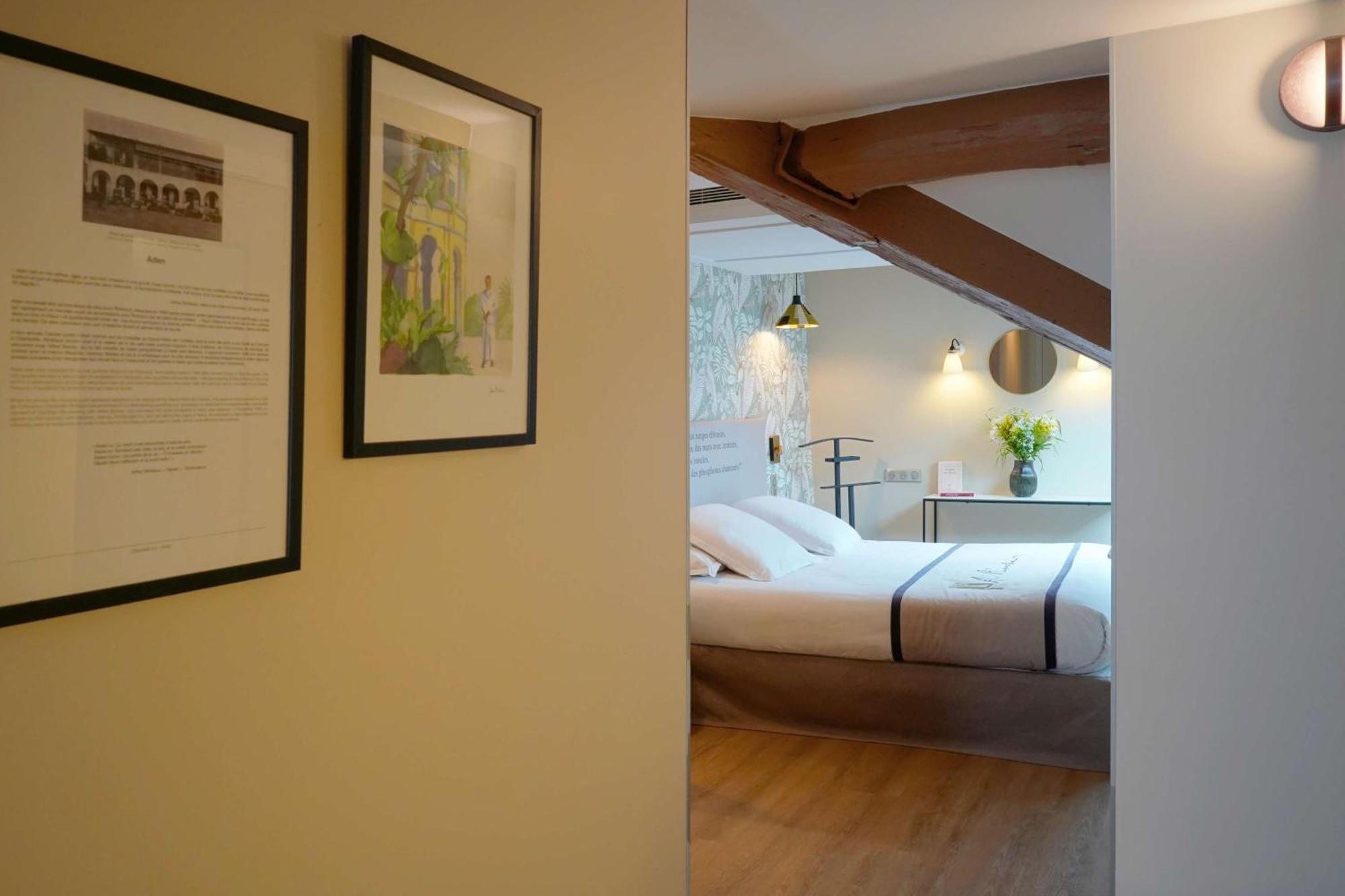 Junior Queen Suite with Sofa Bed - Non-Smoking,1602948130:JPEG