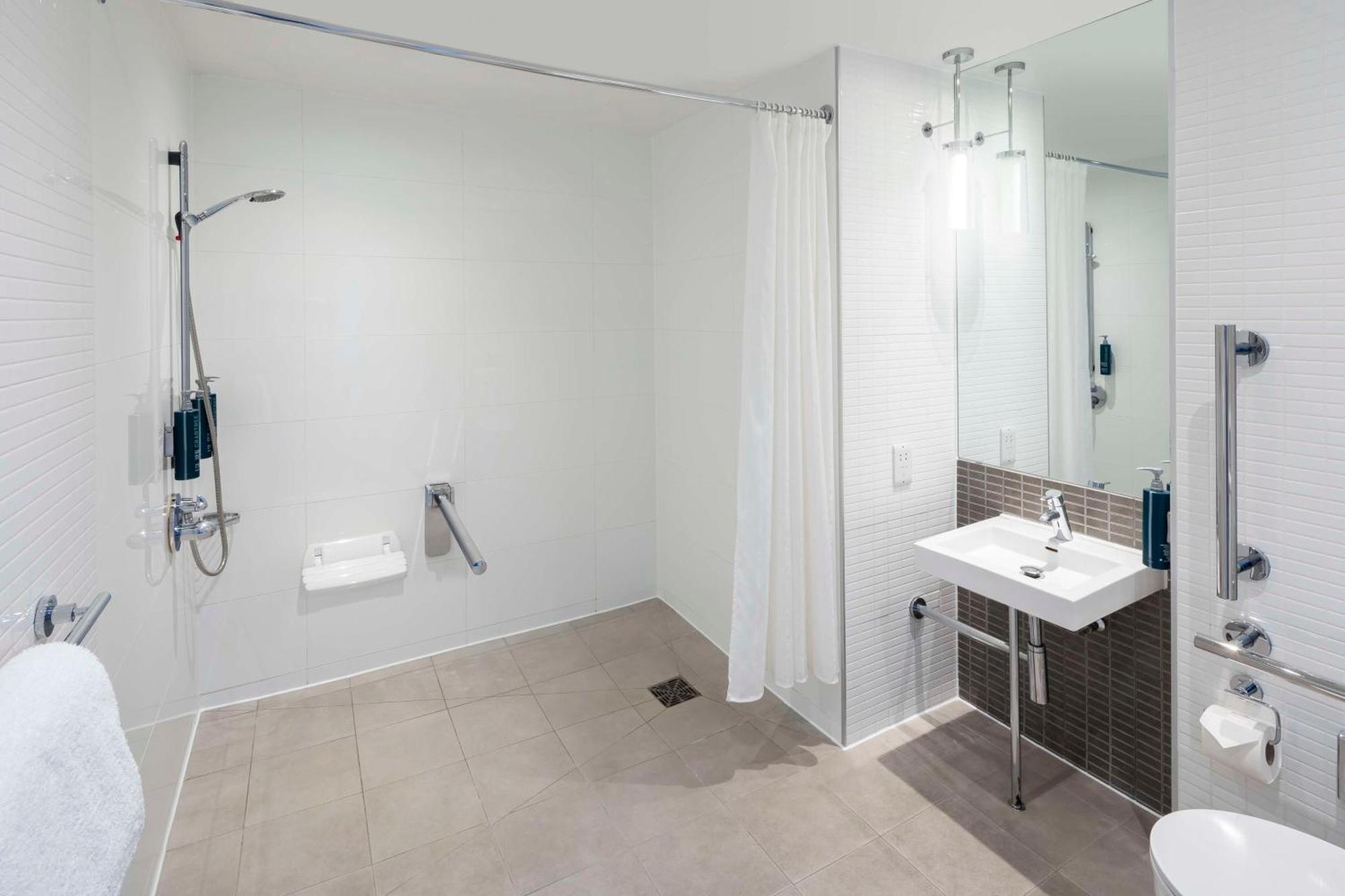 King Room Mobility Accessible
