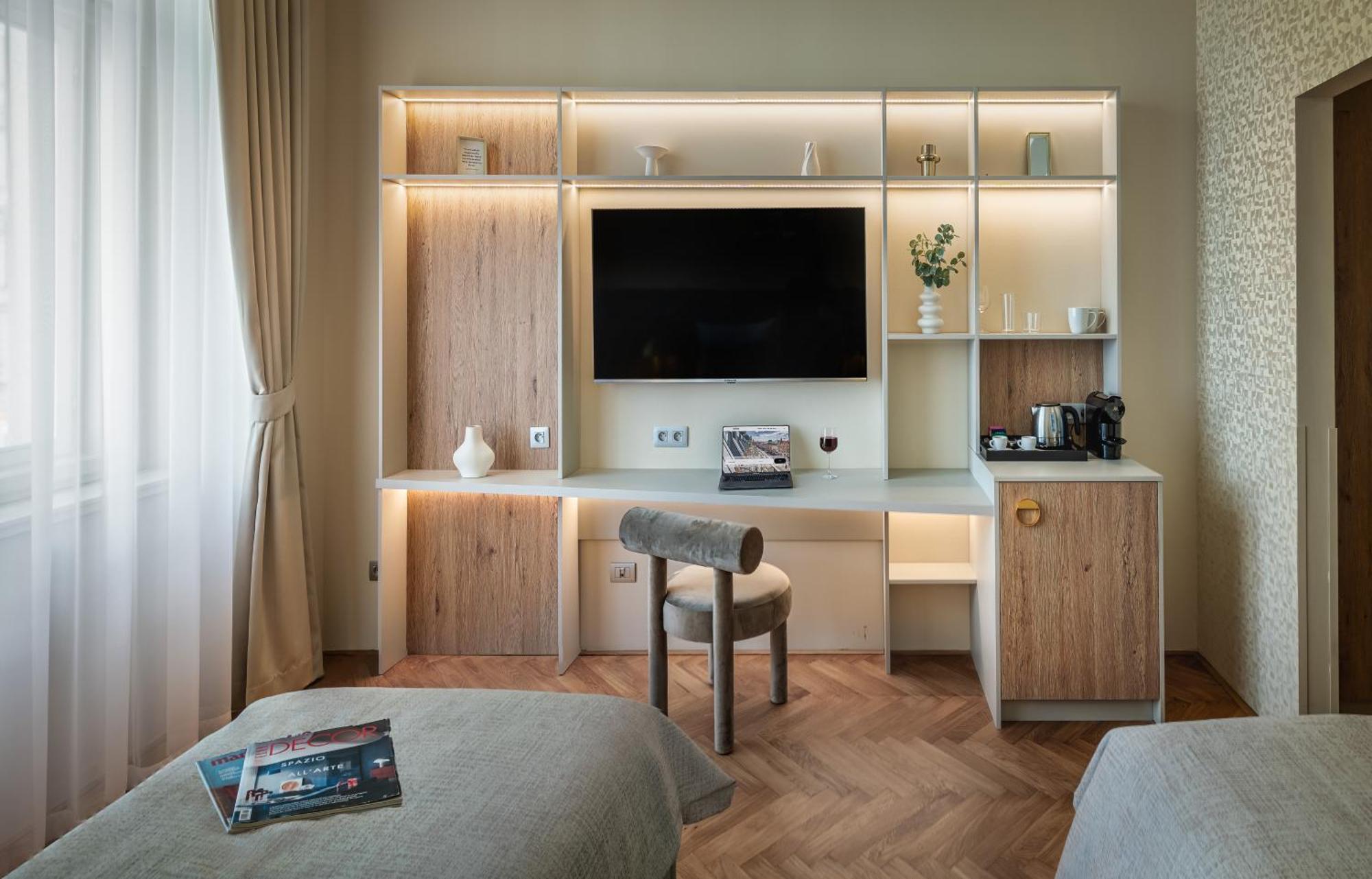 Deluxe Twin Room