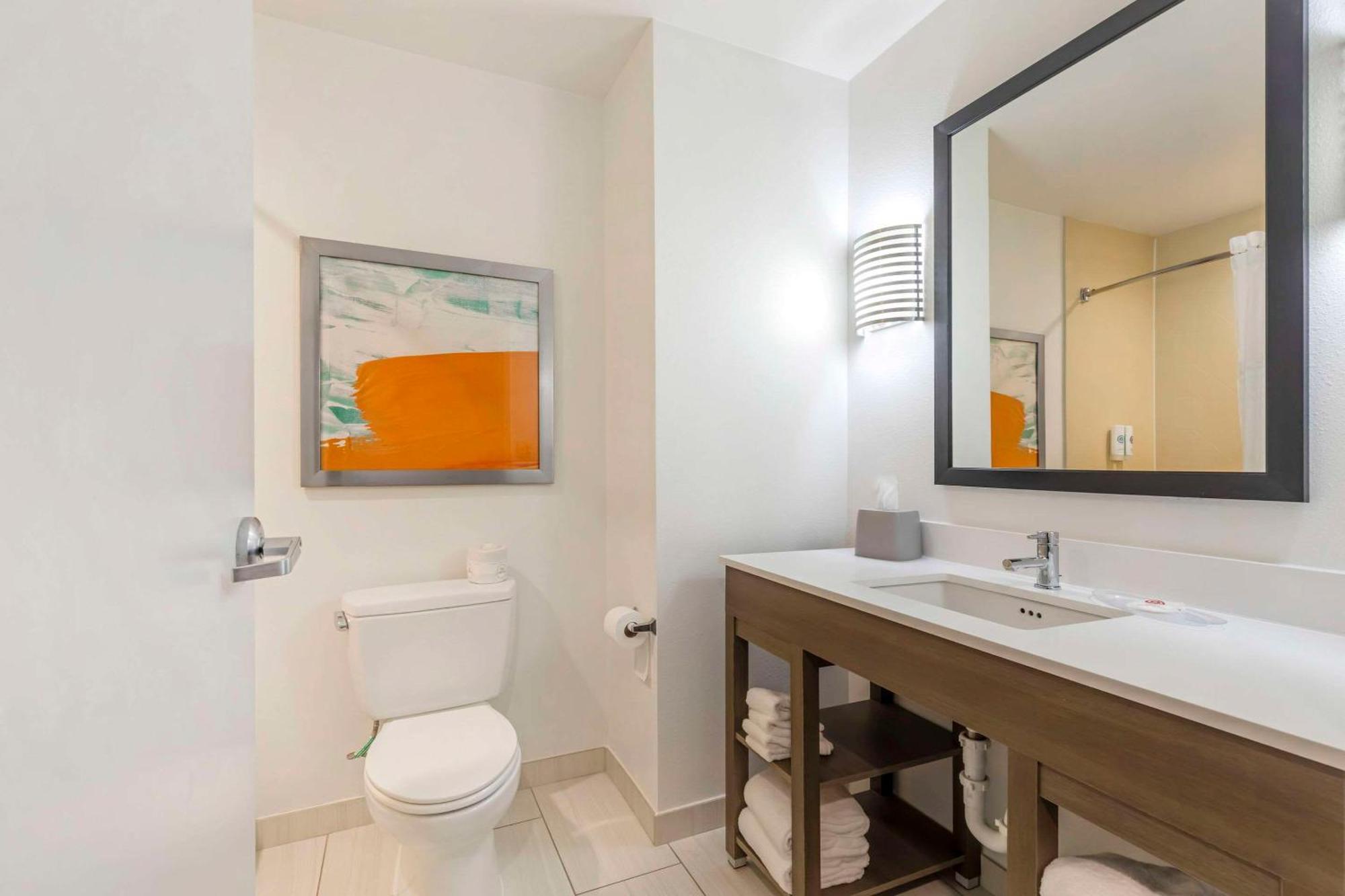 Standard King Room - Non Smoking,1602966108:JPEG