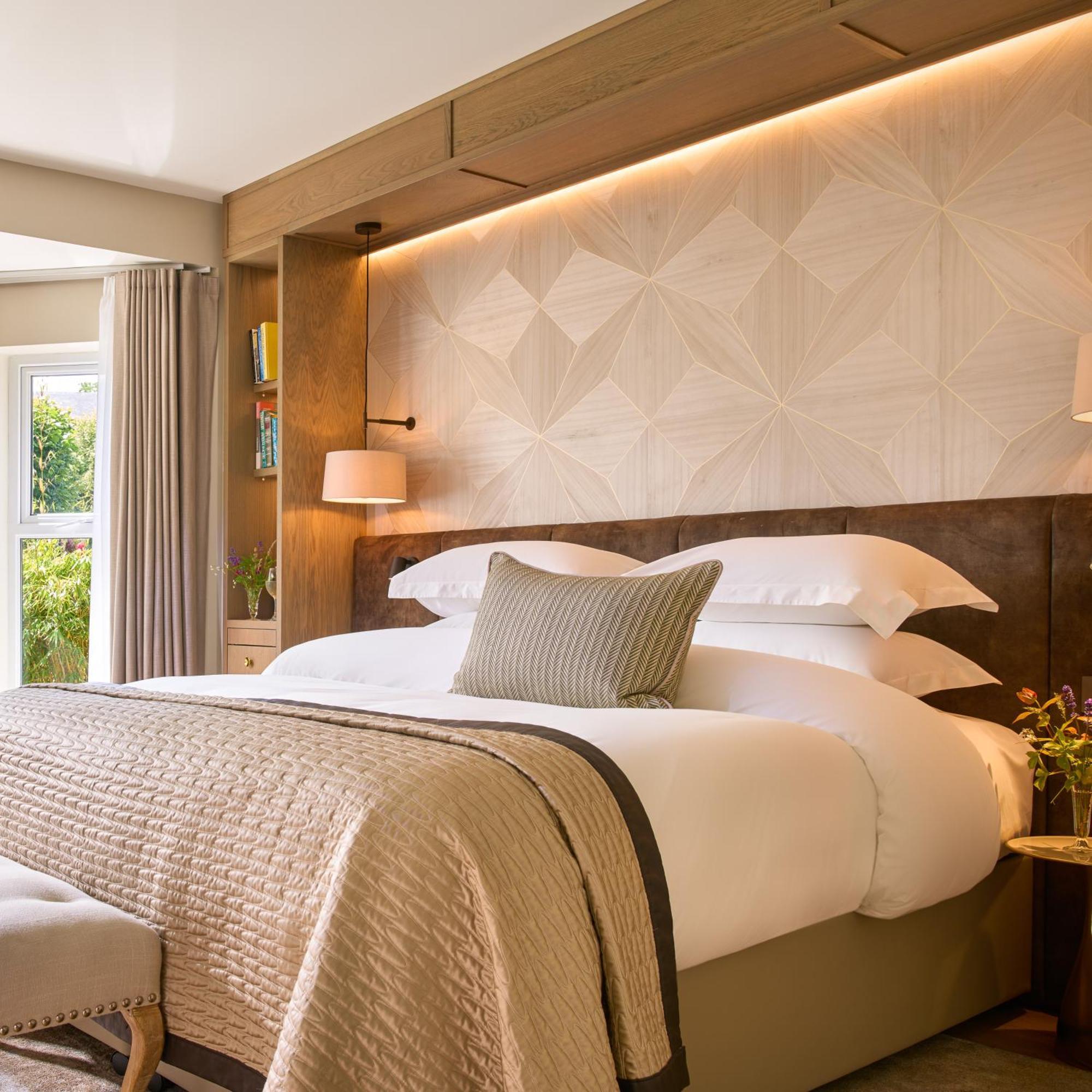 Luxury King Room