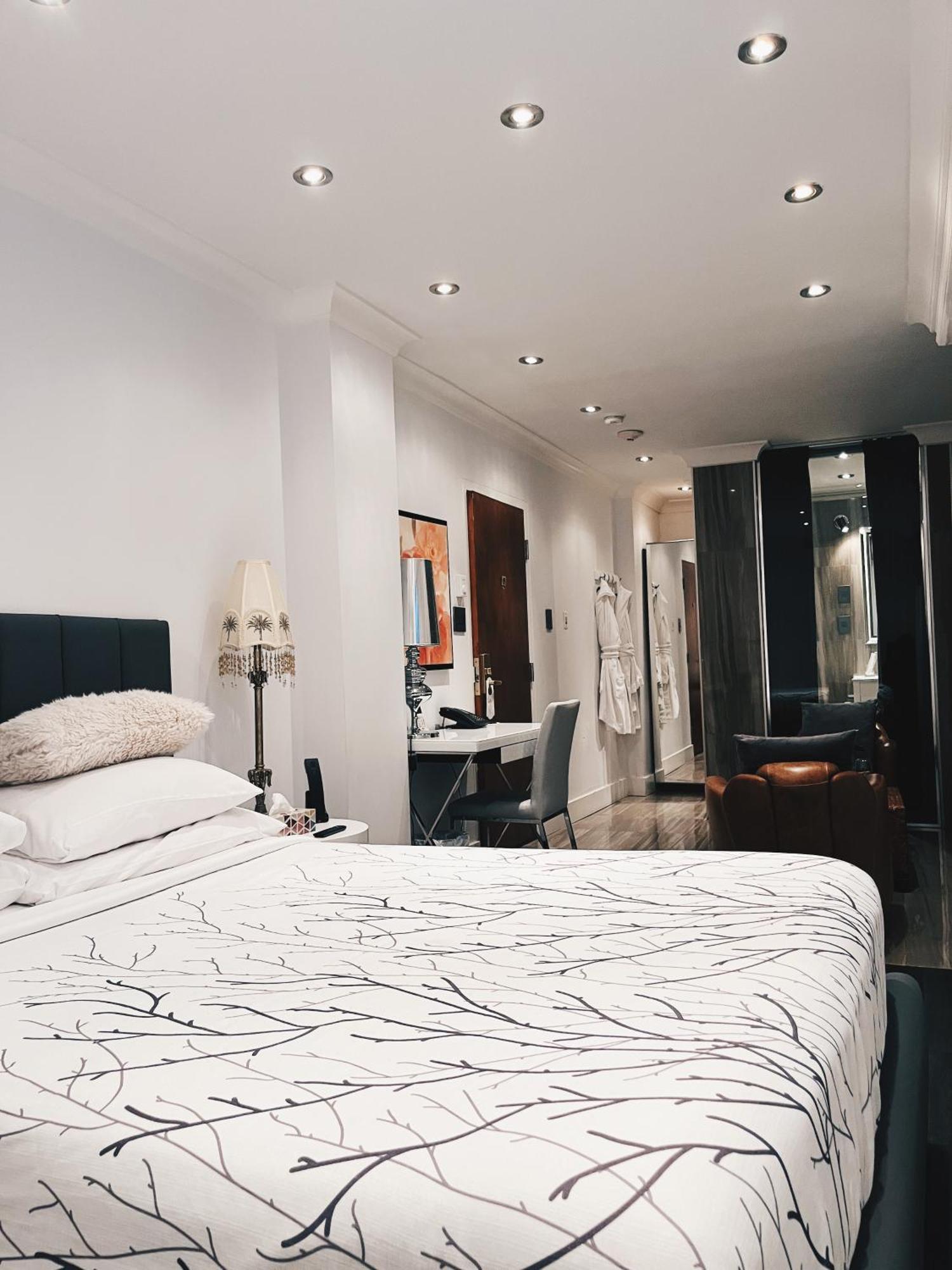 Superior Queen Room