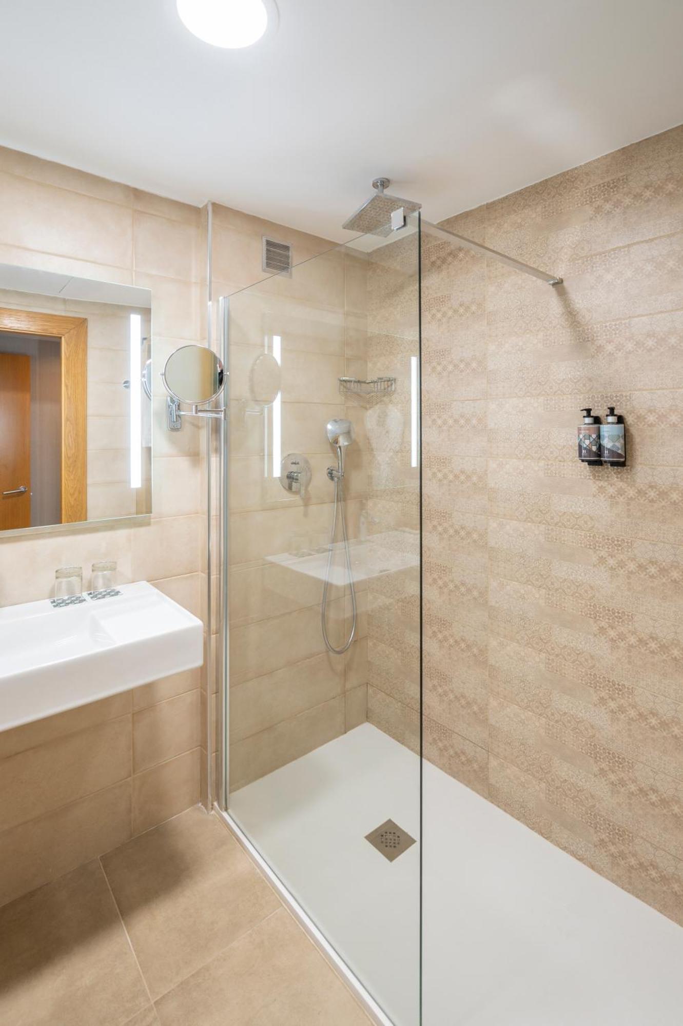 Comfort Double or Twin Room