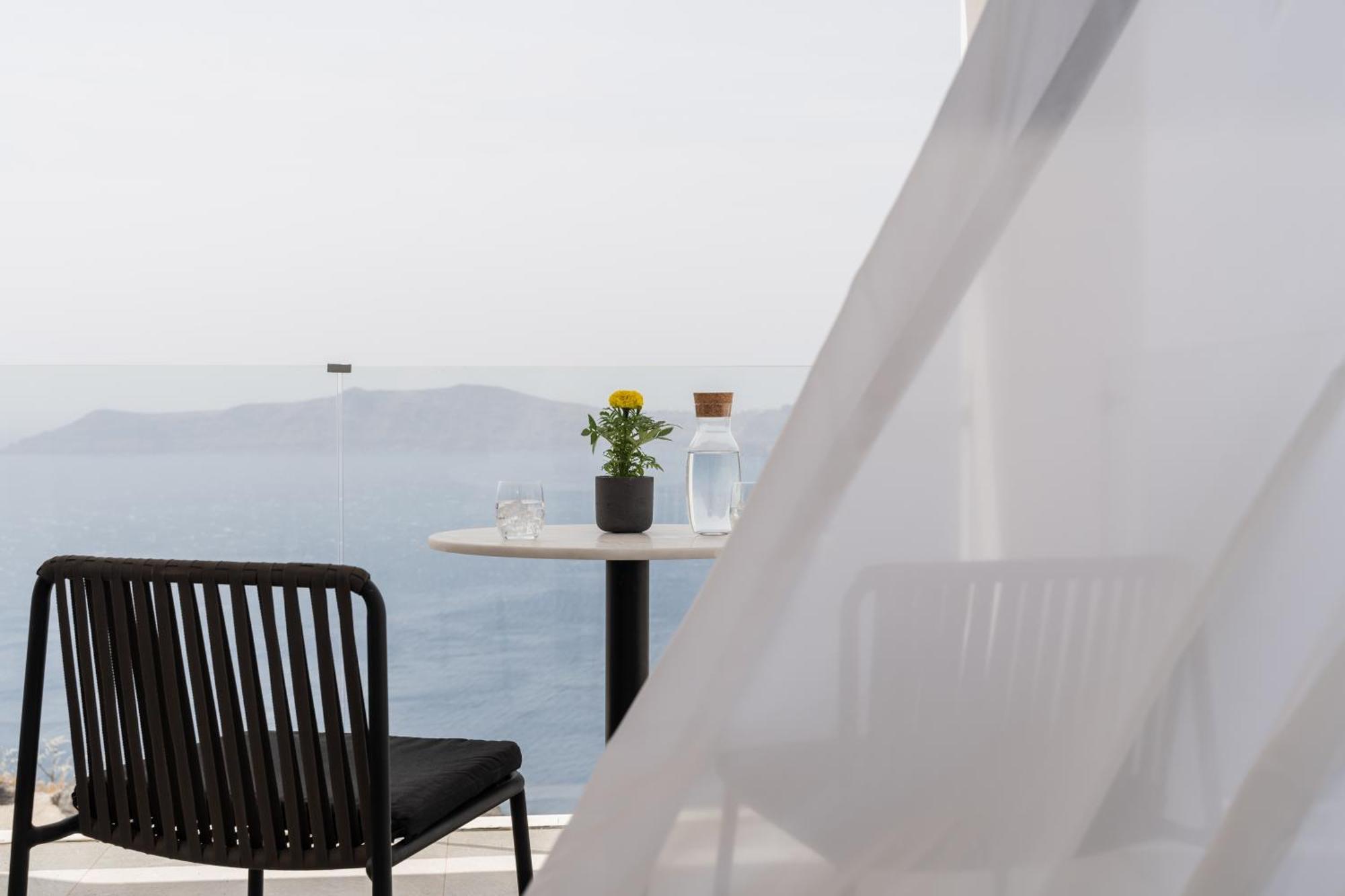 Rocabella Suite Caldera View Outdoor Mini Plunge Pool 6 Guests,1604767622:JPEG