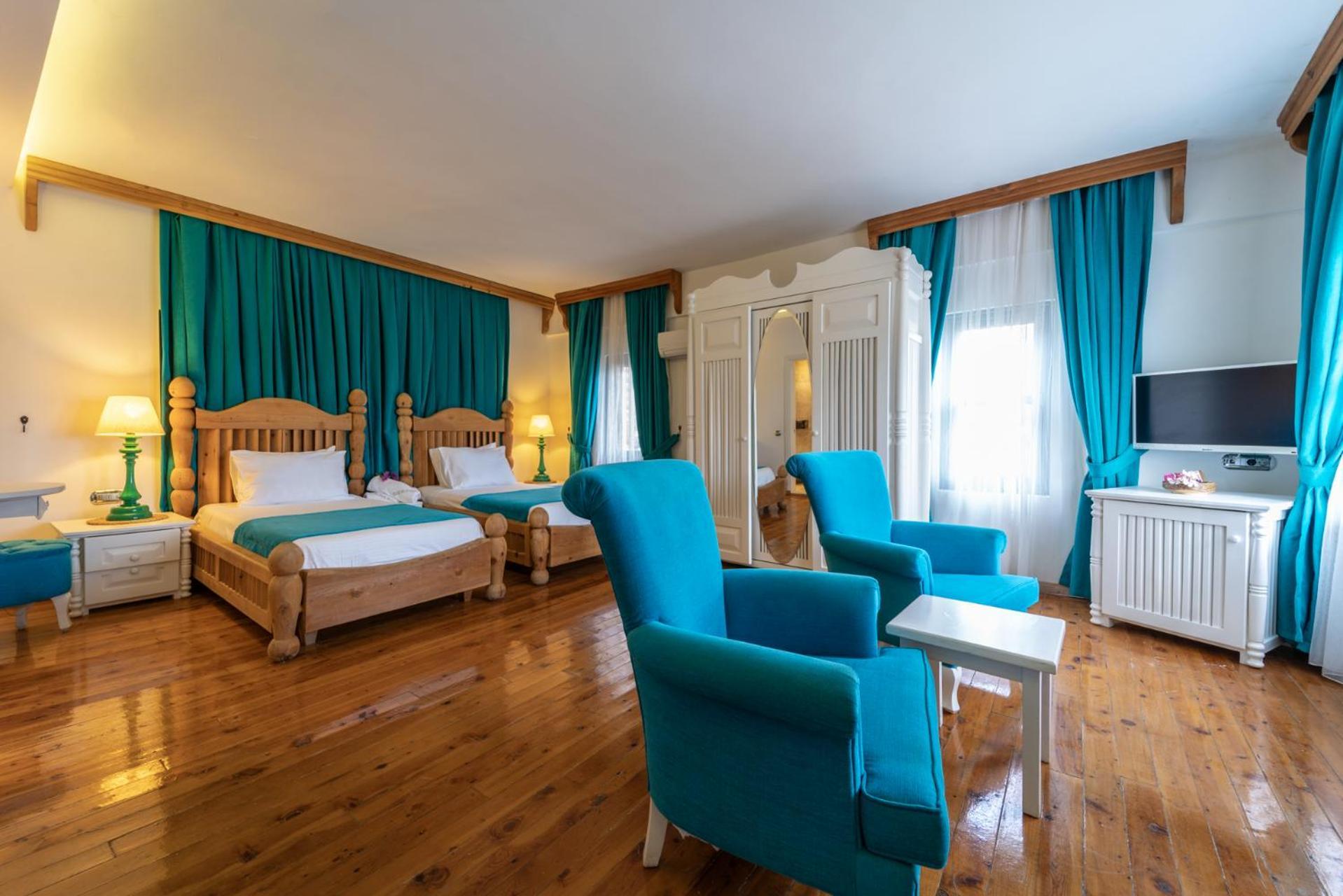 Deluxe Double or Twin Room