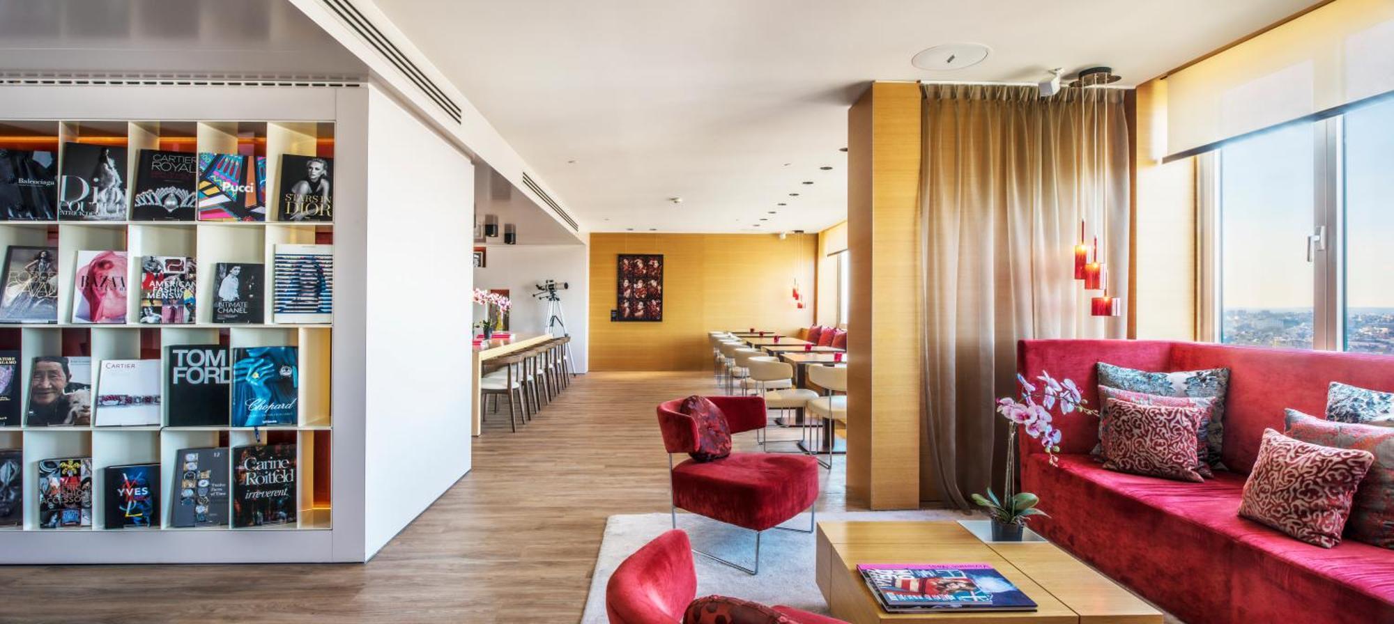 Deluxe Panorama Room with Lounge Access,1629888518:JPEG