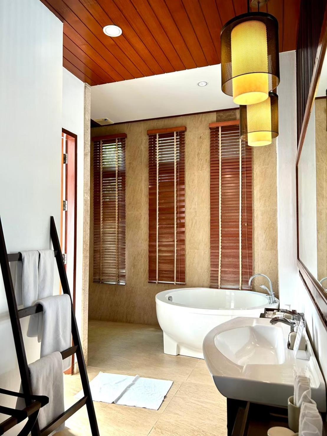 Sea Front Villa Private Pool