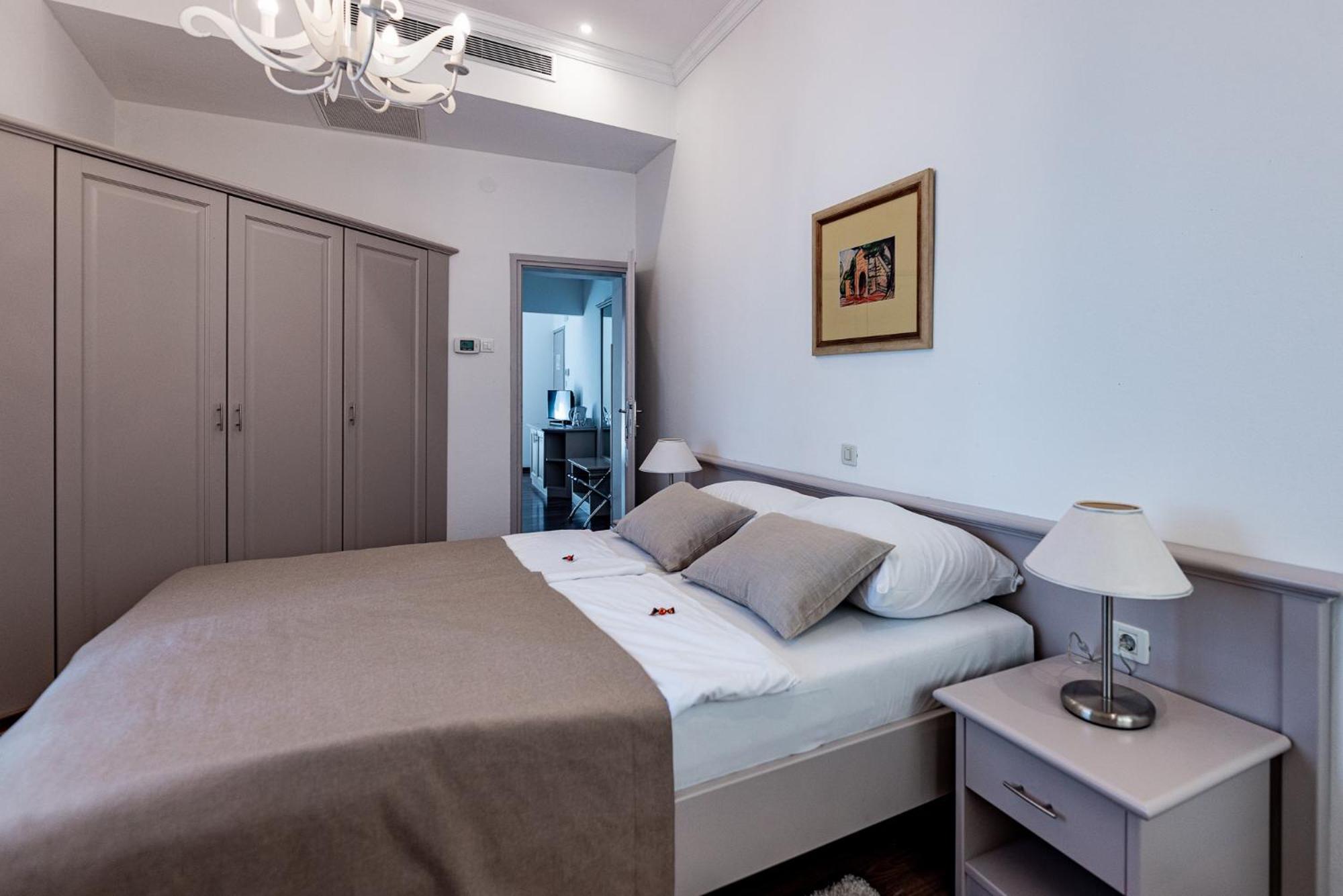 One-Bedroom Suite,1607219147:JPEG