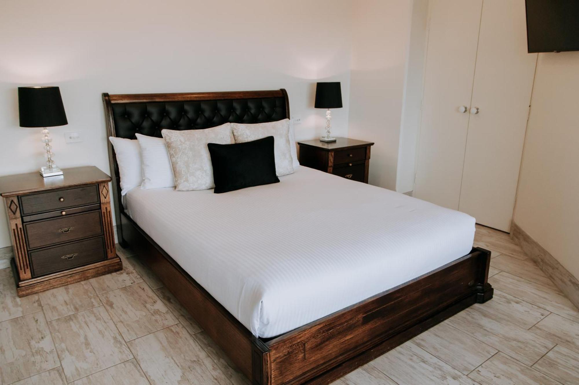 Valley View Suite