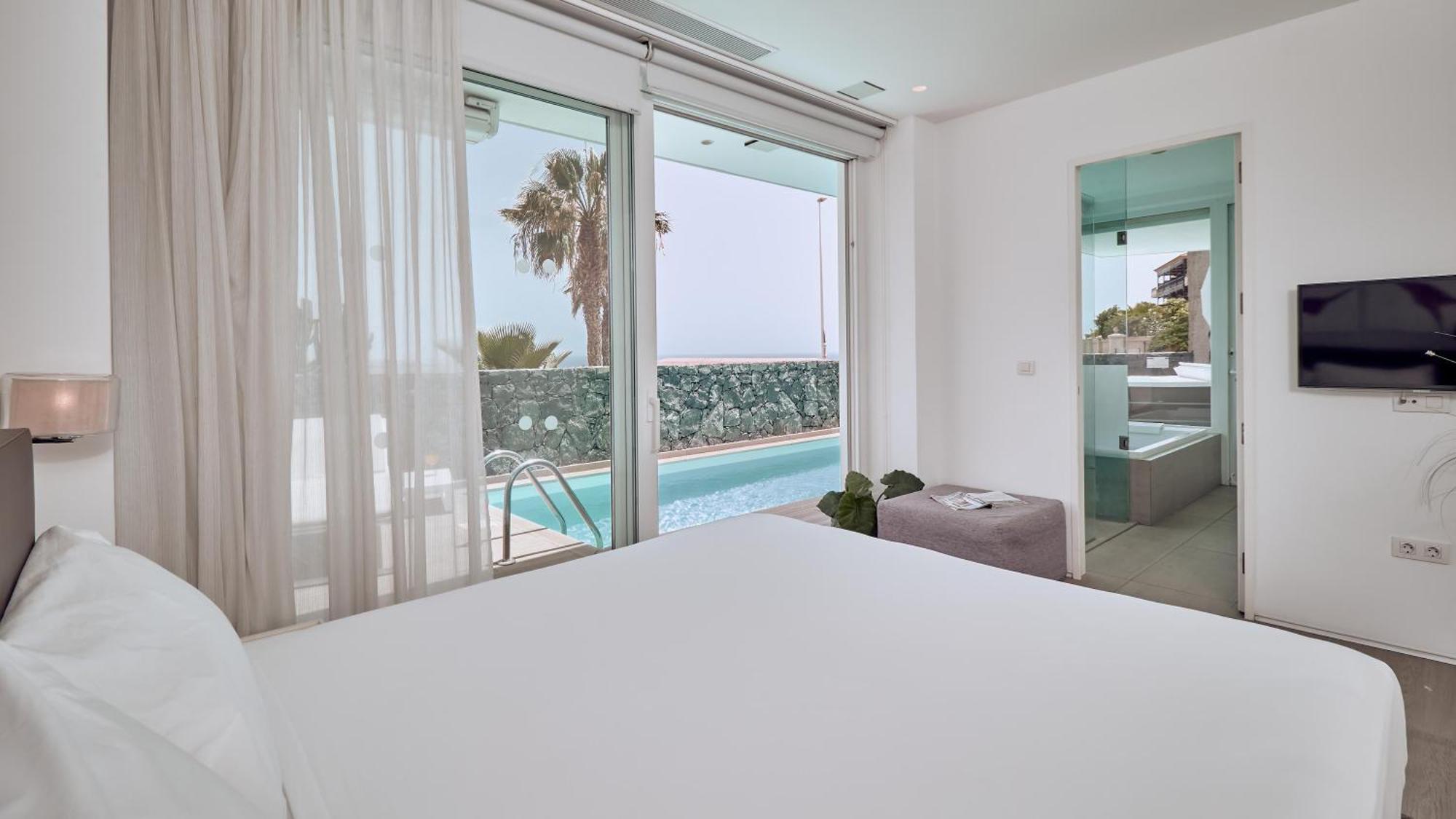 Divinity Mar 1 bedroom Suite with private pool, hot tub and sea view,1607675669:JPEG