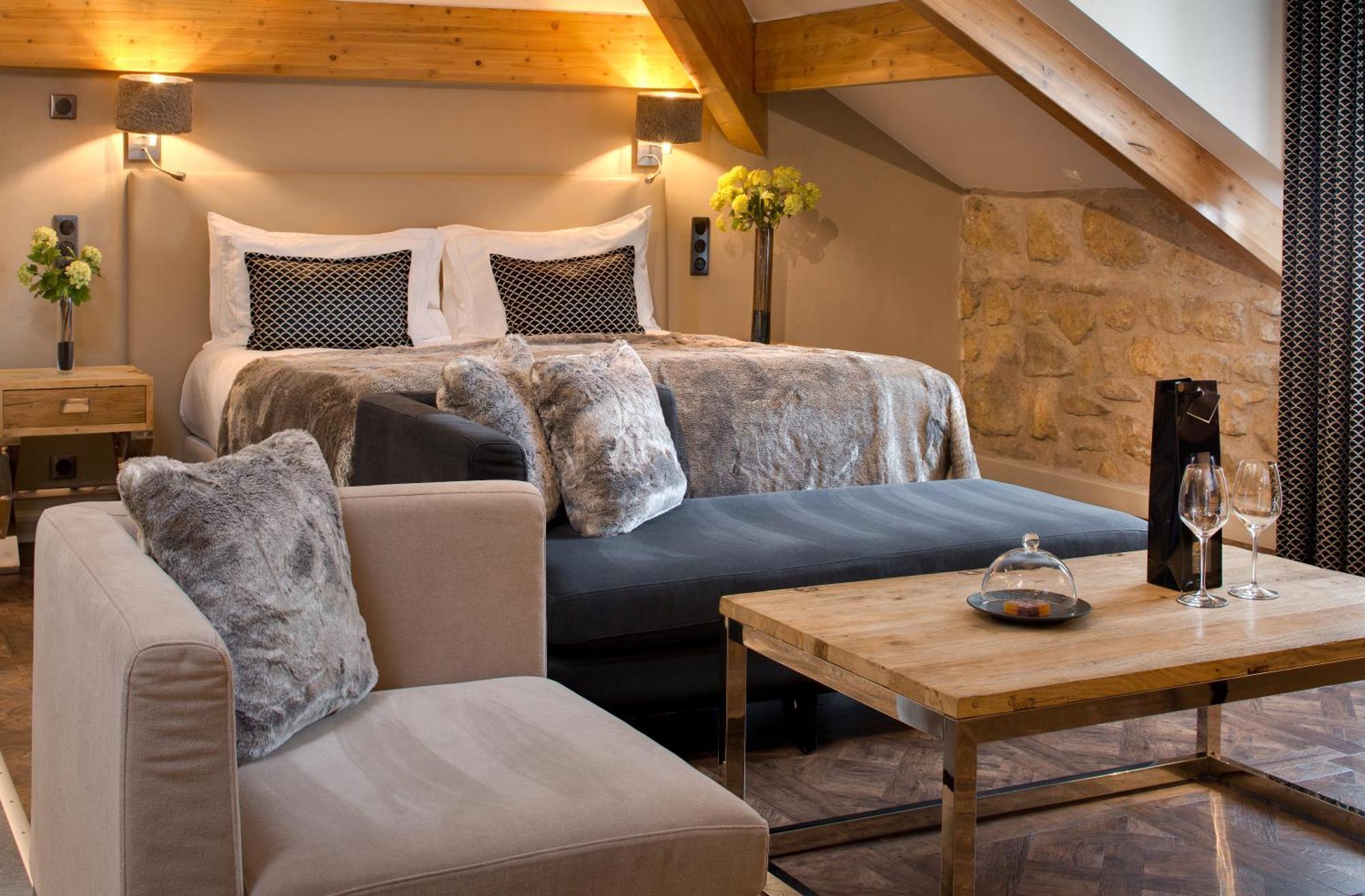 Suite,1608803519:JPEG