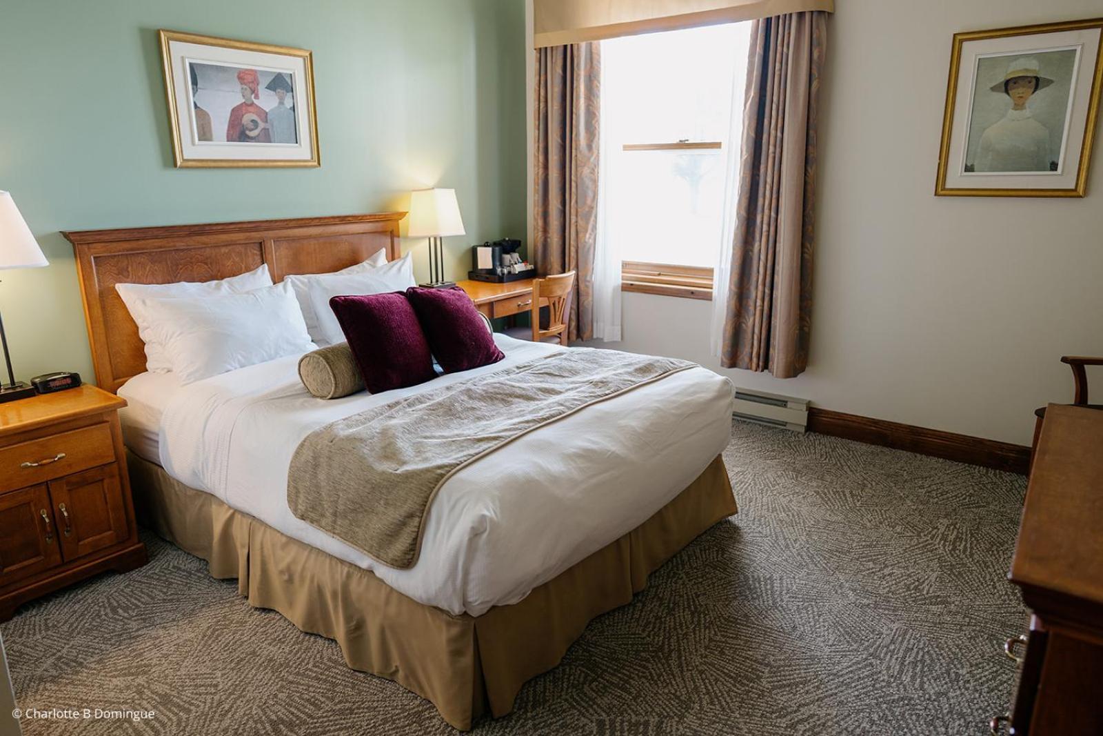 Standard Queen Room