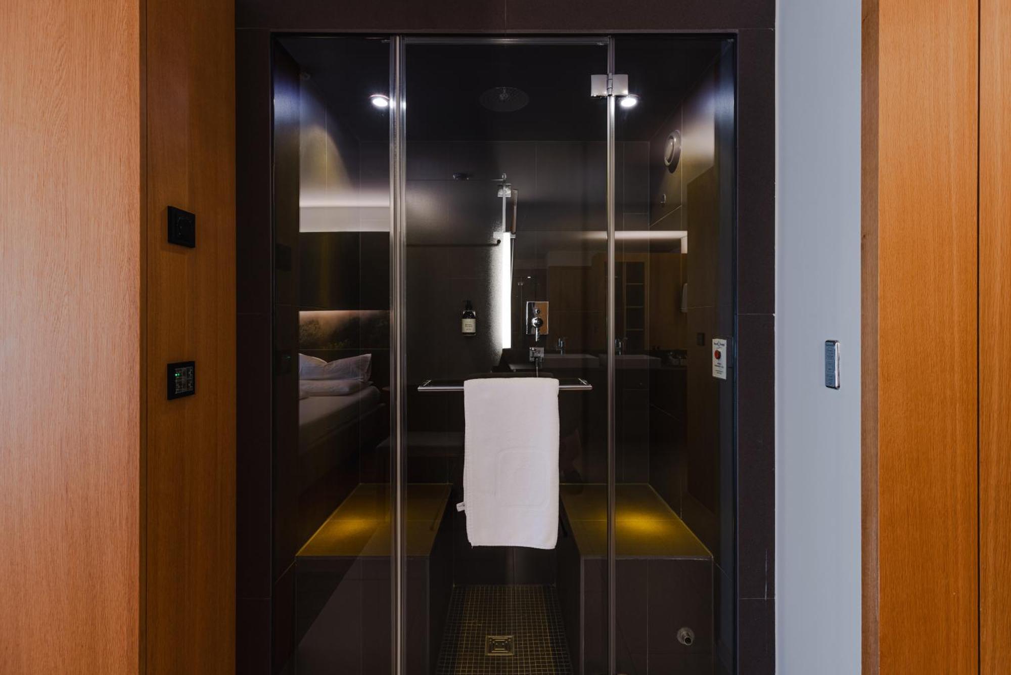 Superior Double Room Balcony Mountain View private Steam Bath