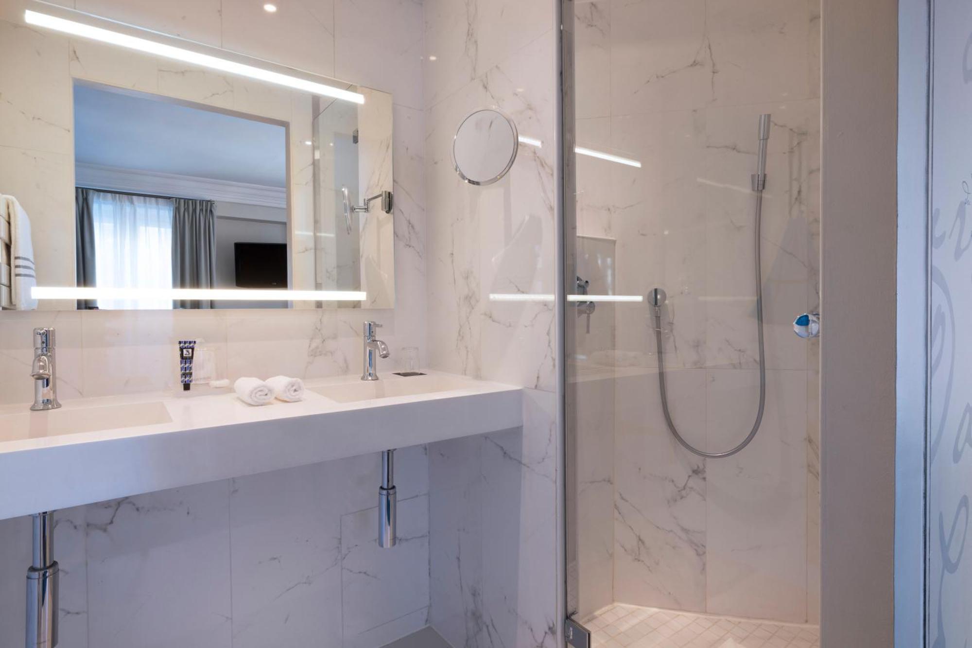 Deluxe Room,1609311894:JPEG