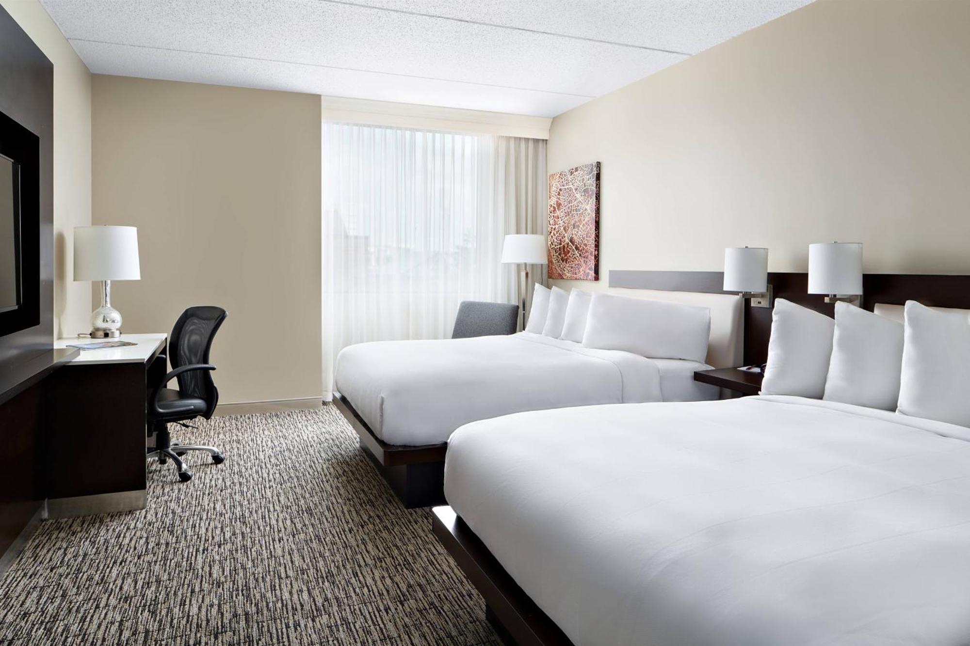 Queen Room Two Queen Beds Hearing Accessible