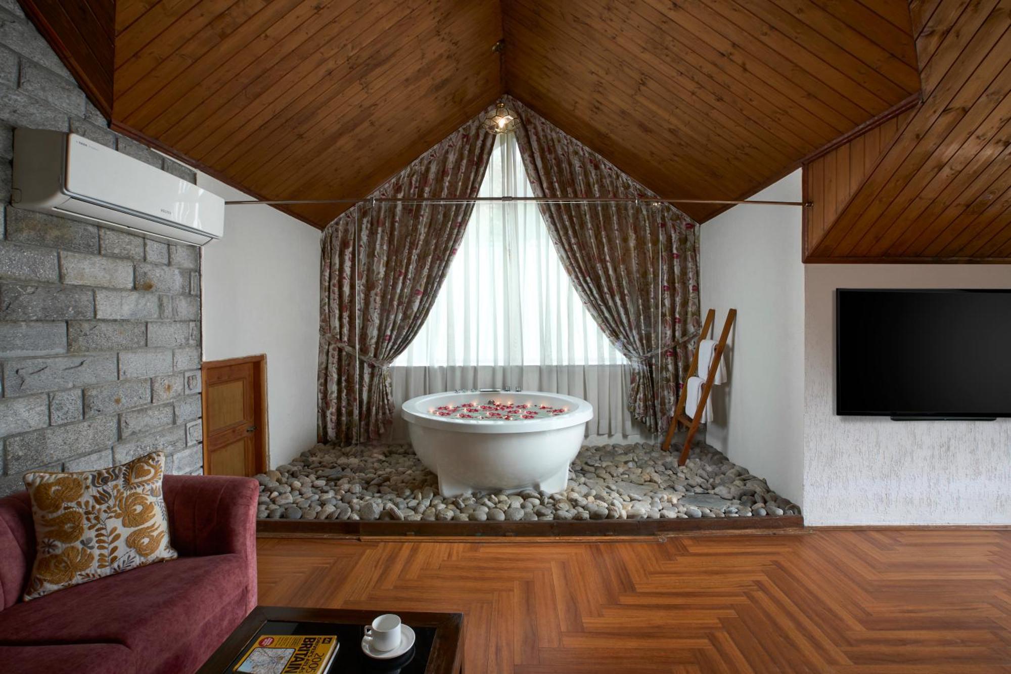 Luxury Suite Mountain View