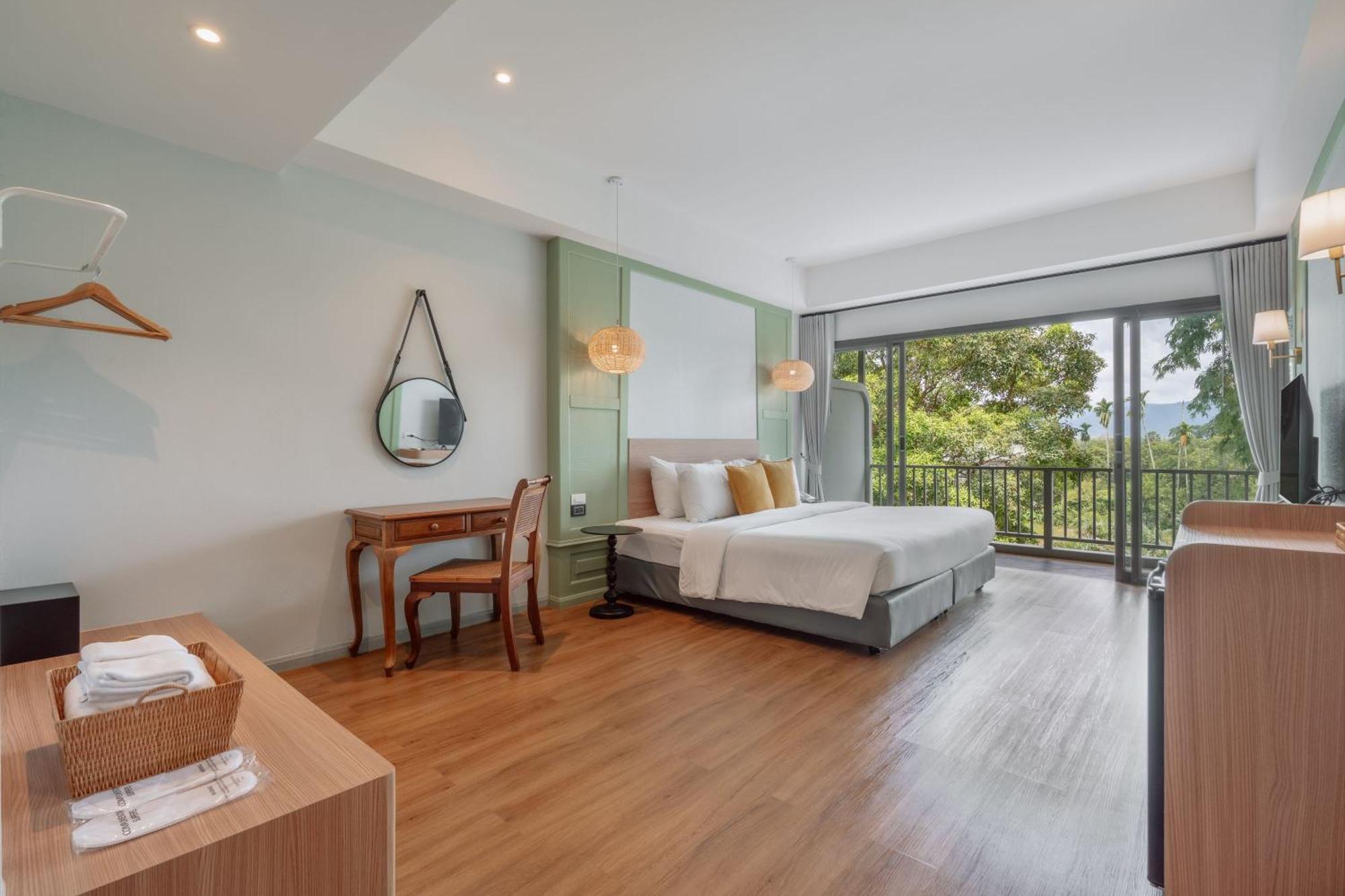Deluxe Double or Twin Room
