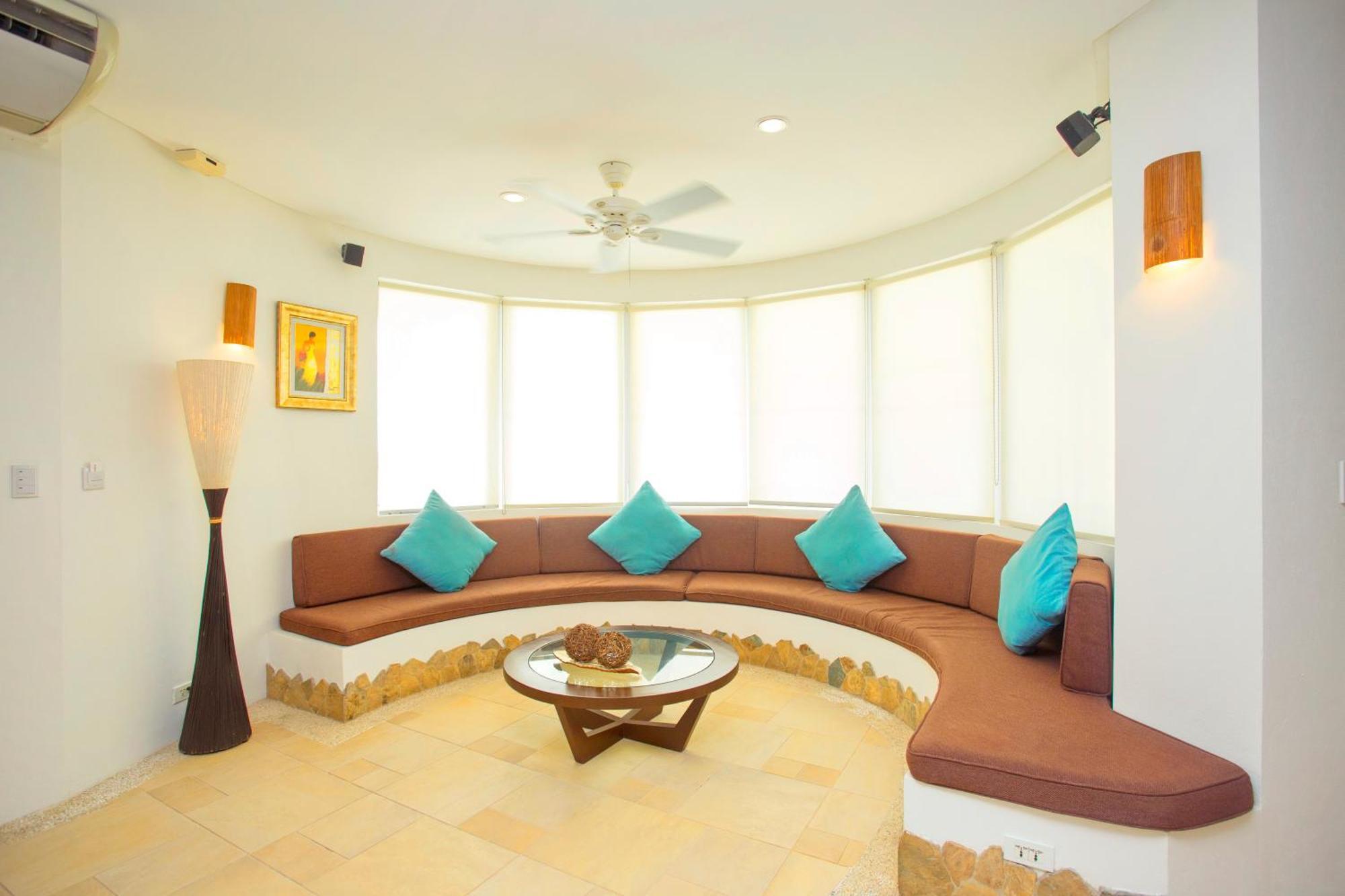 1 Bedroom Premier Suite with Jacuzzi
