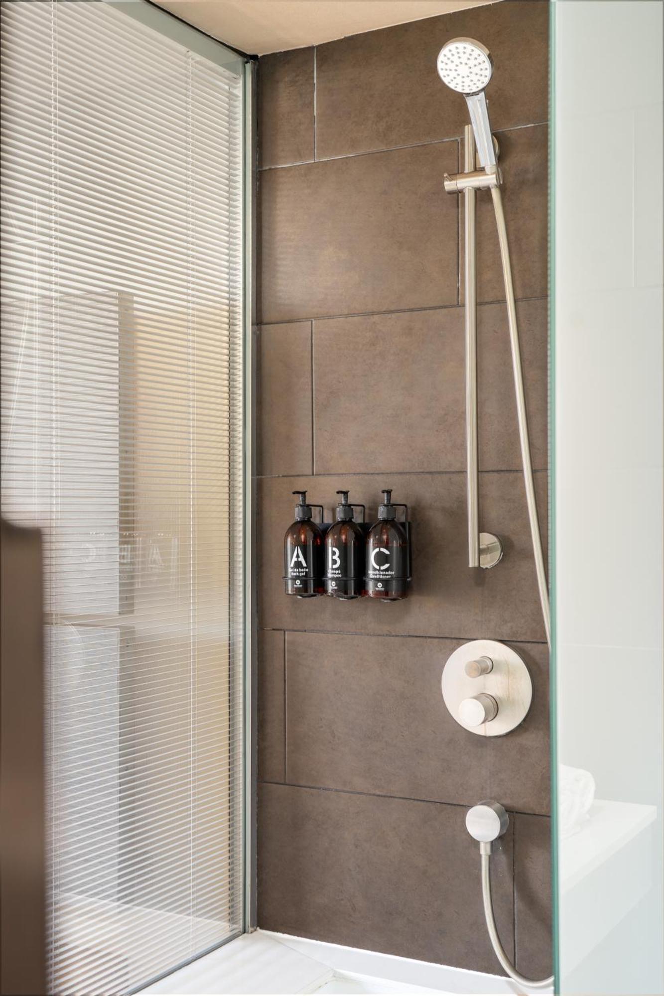 Superior Double Room,1610216157:JPEG