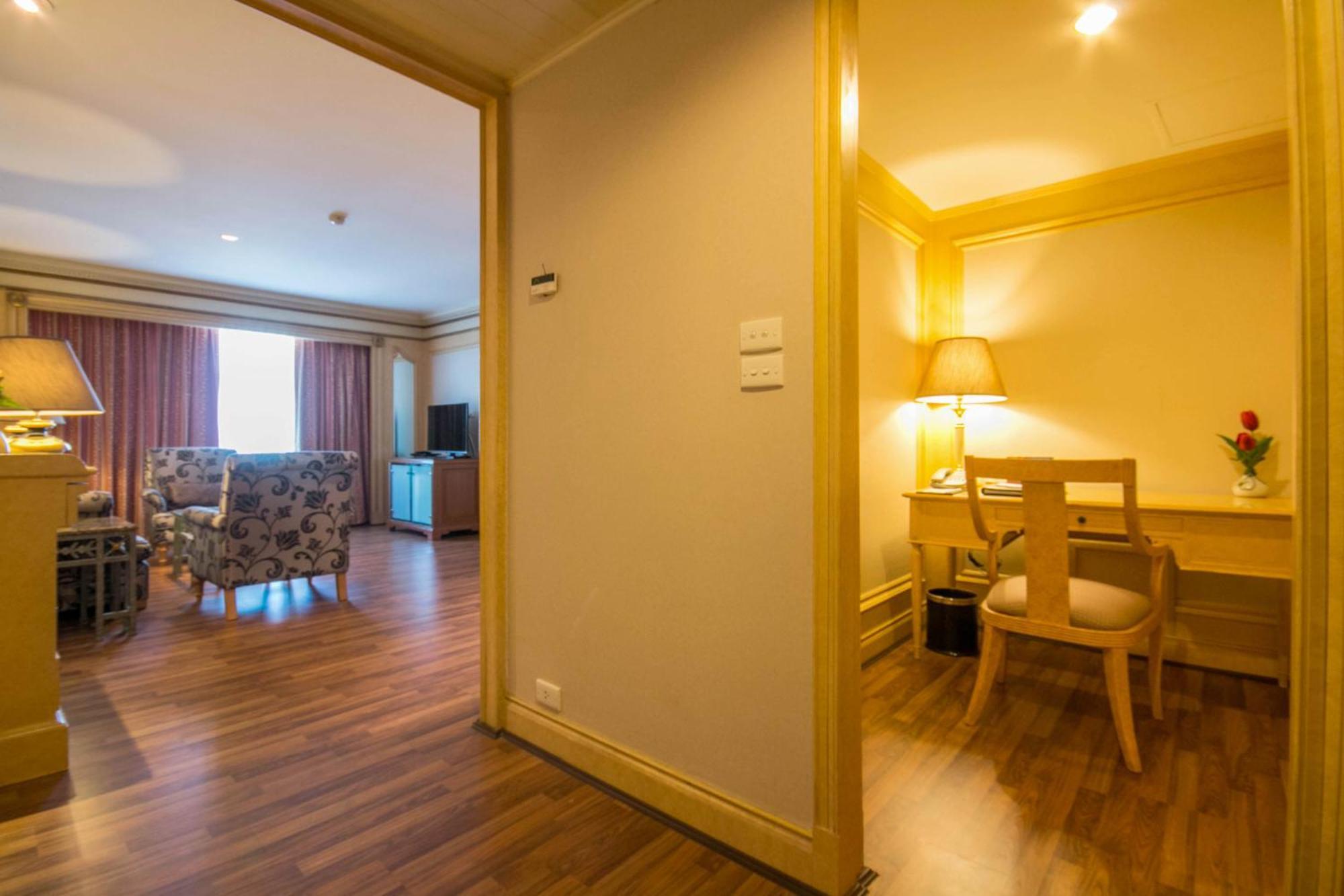 Executive King Suite