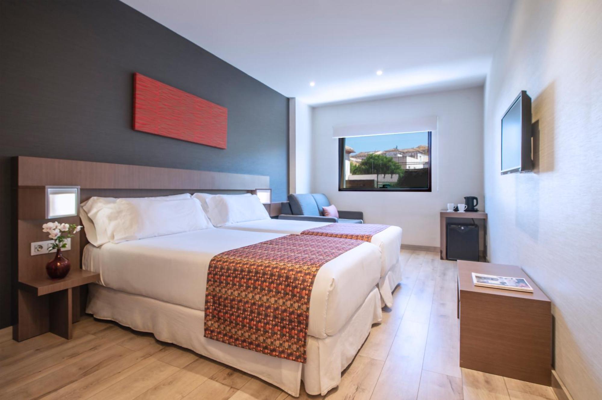 Triple Room (2 Adults + 1 Child),1610222904:JPEG